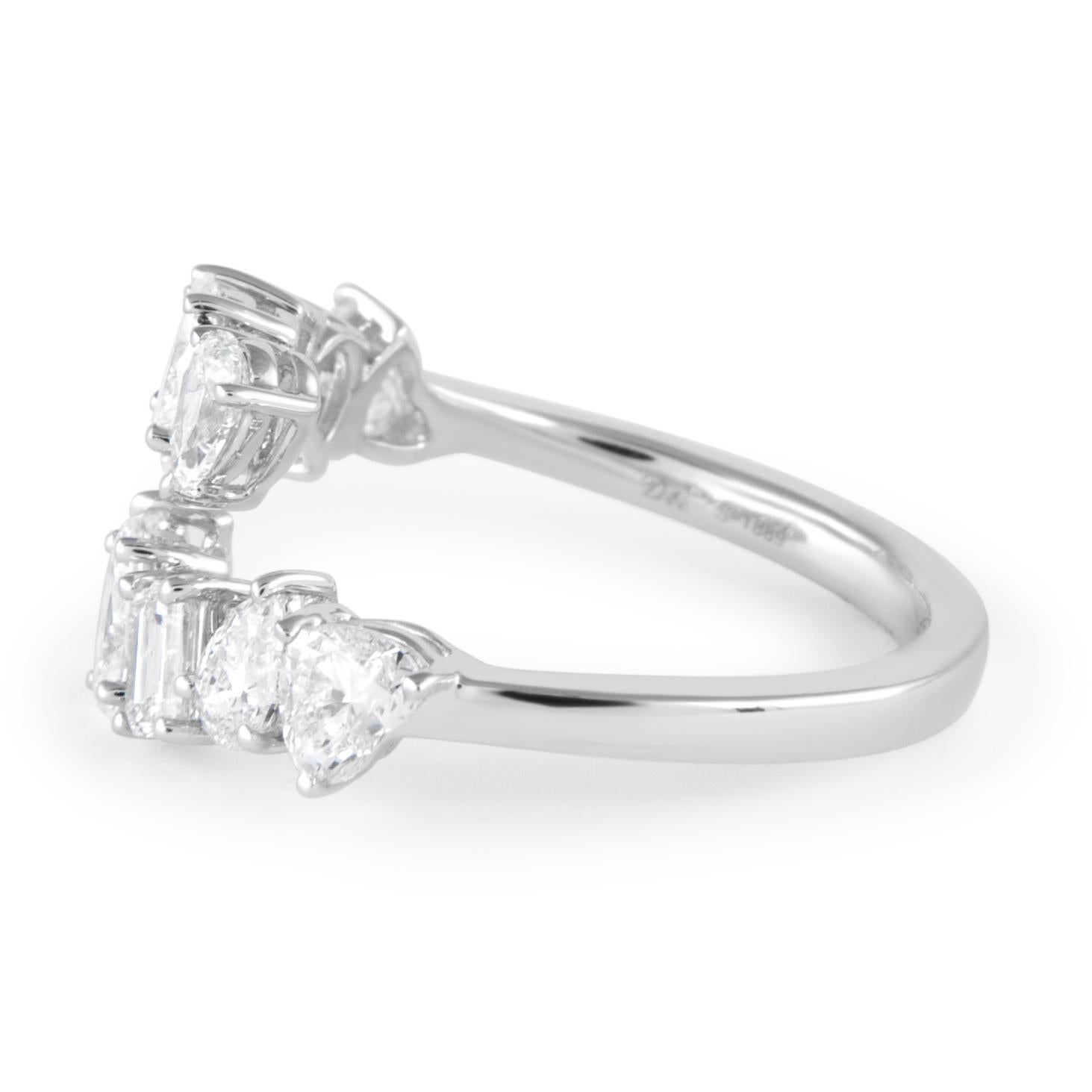 Moderne Alexander Beverly Hills, bague bypass multi-diamants 1,79 carat en or blanc 18 carats en vente