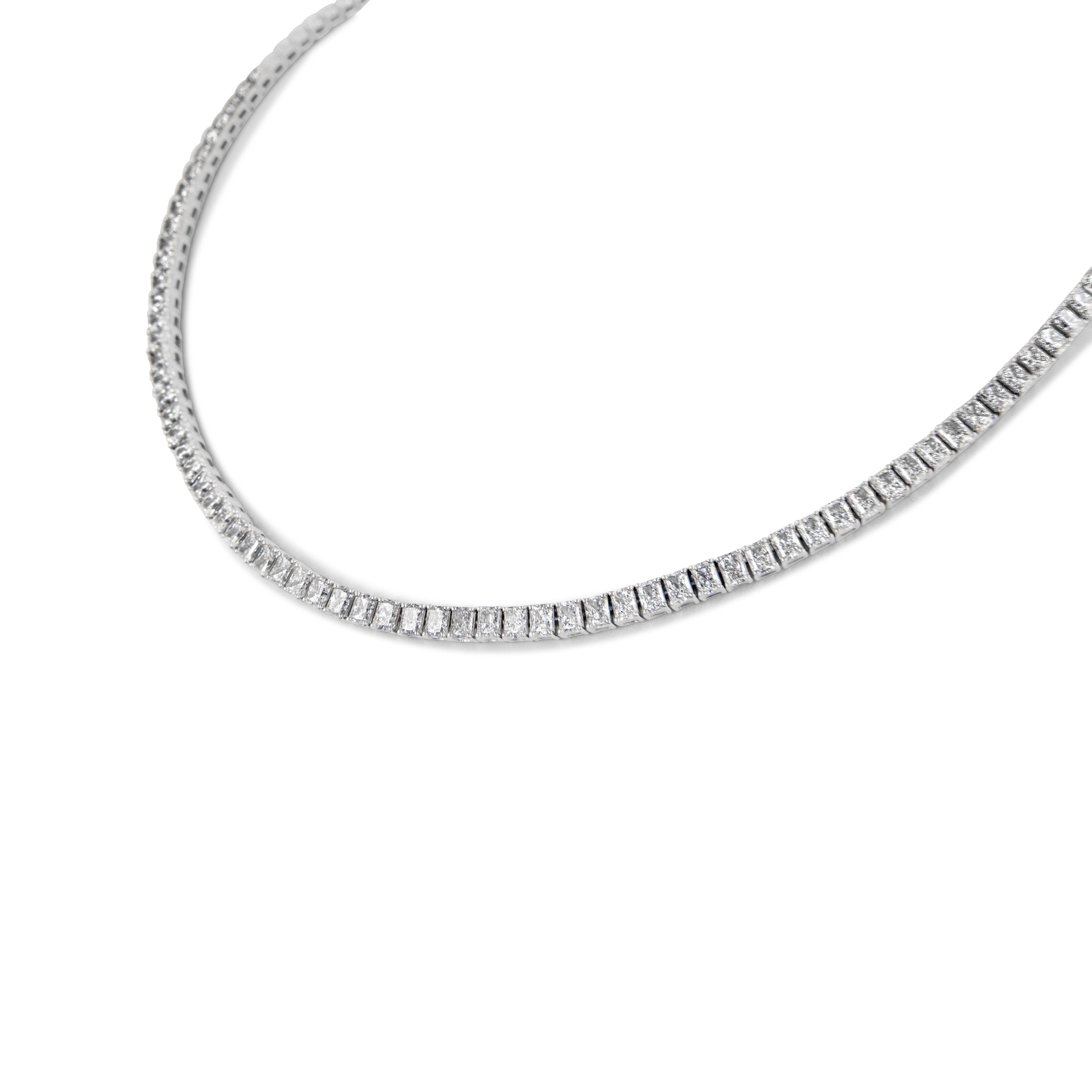 Taglio radiant Alexander Beverly Hills 19,79ct Radiant Diamond Tennis Necklace Oro bianco 18k in vendita