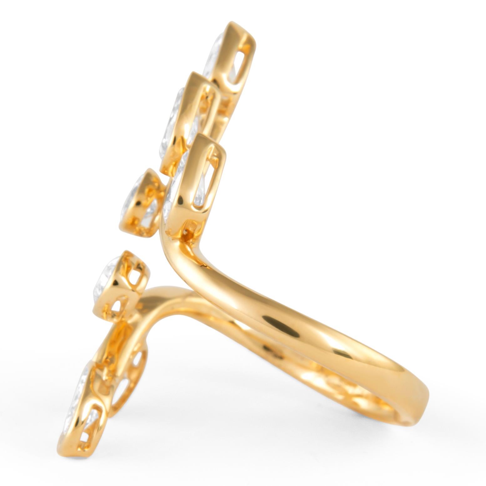 Moderne Alexander Beverly Hills, bague bypass en or jaune 18 carats avec diamant ovale et poire de 2,07 carats en vente
