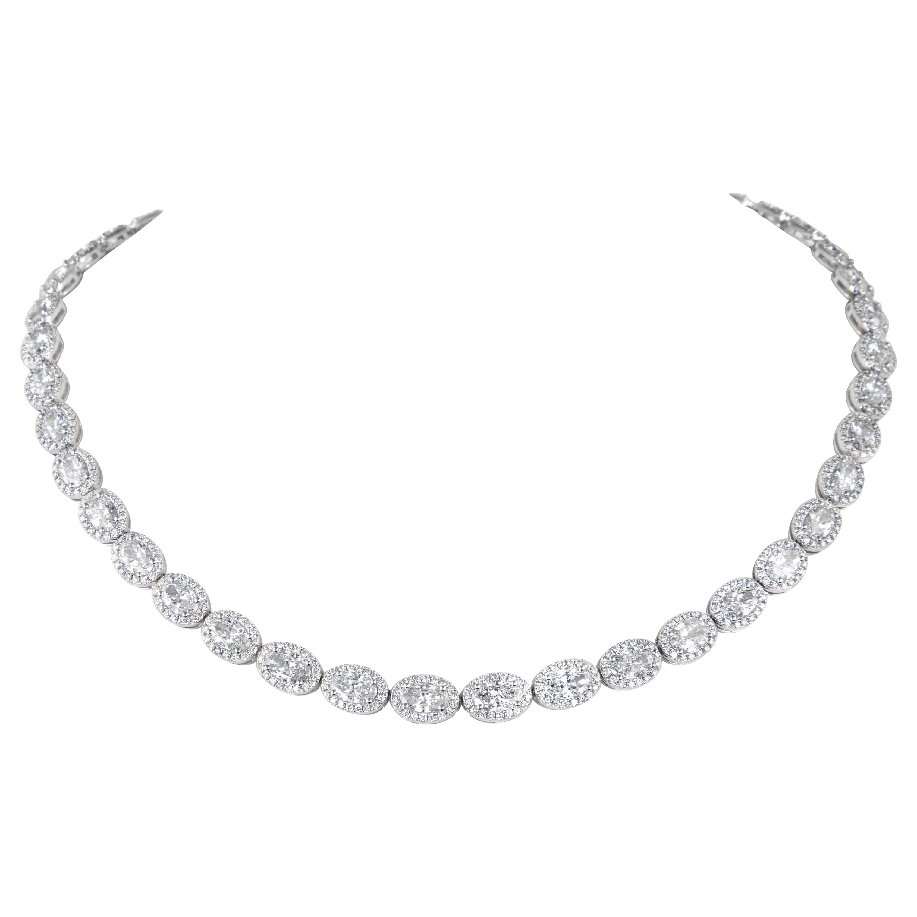 Alexander Beverly Hills 22.18ct Diamond Oval Tennis Necklace with Halo 18k (collier de tennis avec diamant ovale et halo)
