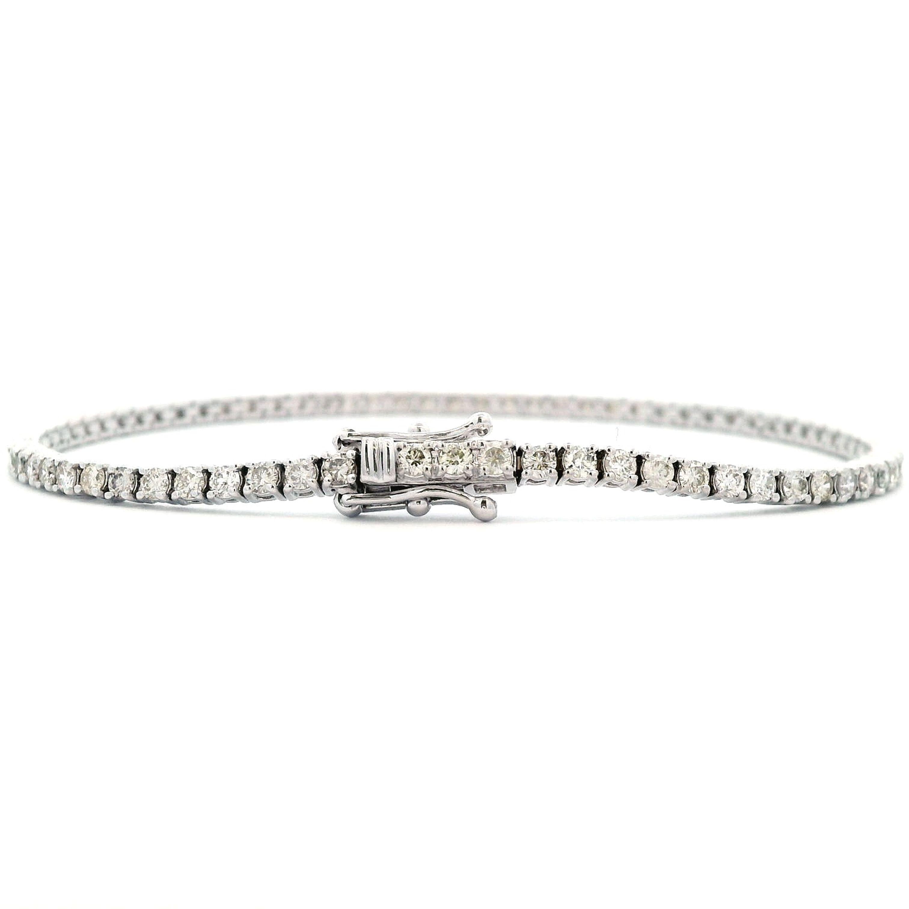 Contemporary Alexander Beverly Hills 2.34ct Diamond Tennis Bracelet 18-Karat White Gold For Sale