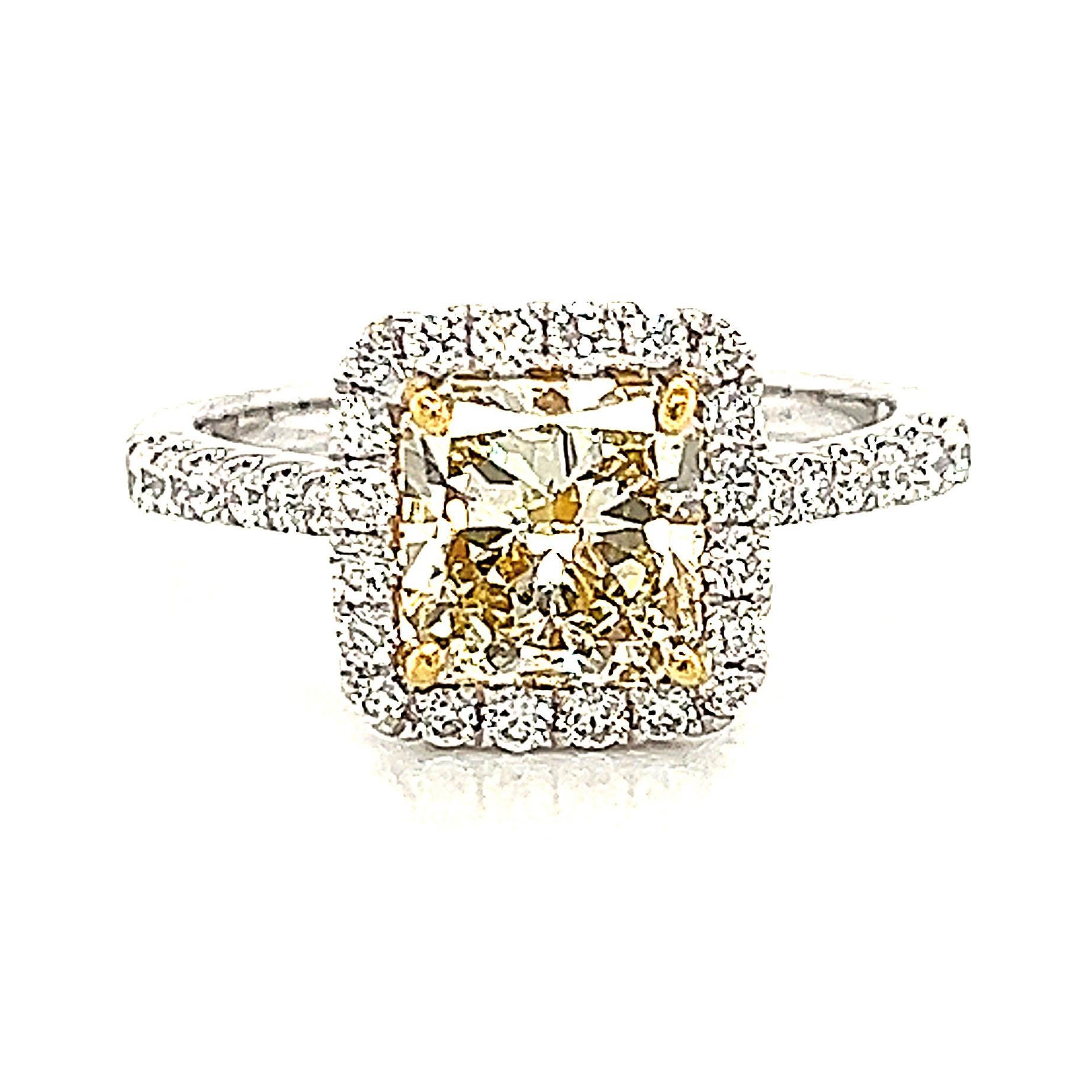 Alexander Beverly Hills Anillo de halo de diamante radiante VS1 amarillo fantasía de 2,34 ct 18k Contemporáneo en venta