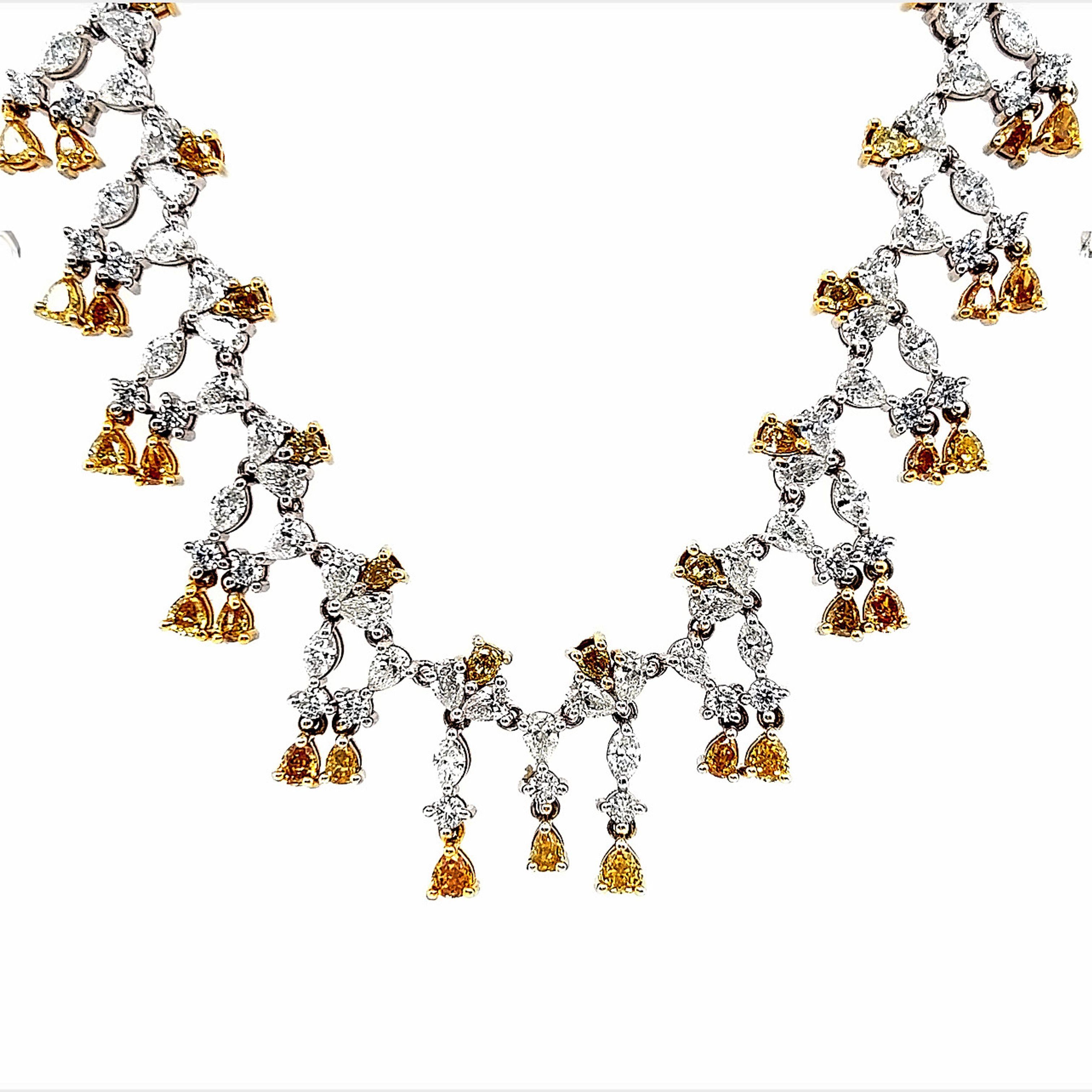 Alexander Beverly Hills 25.17 Gran collar de diamantes amarillos y blancos Oro de 18k Contemporáneo en venta