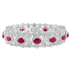 Bracelet Alexander Beverly Hills en rubis et diamants de 25,20 carats, en or blanc 18 carats