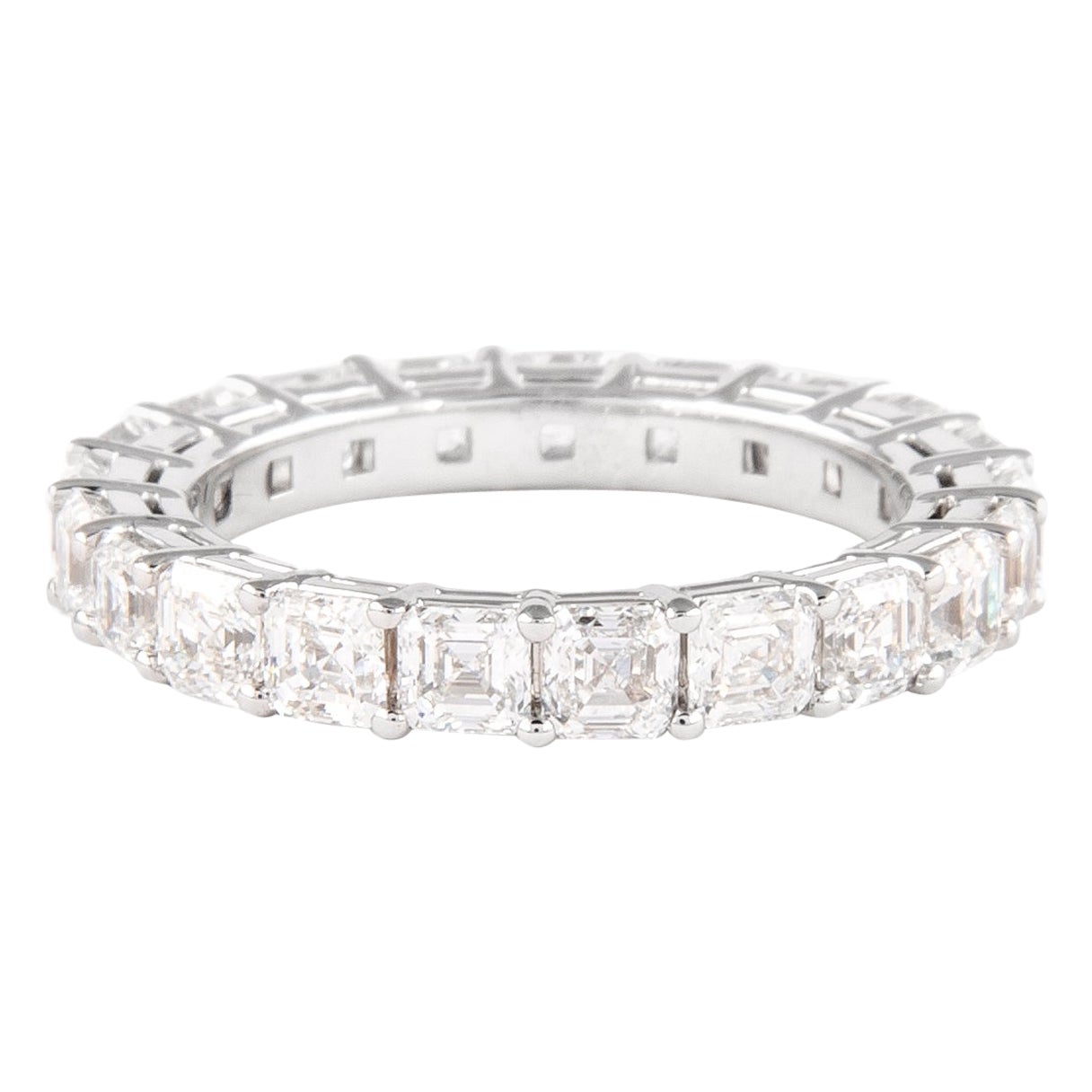 Alexander Beverly Hills 3,23ct Diamante talla Asscher D-F VVS Anillo de la eternidad 18k 575