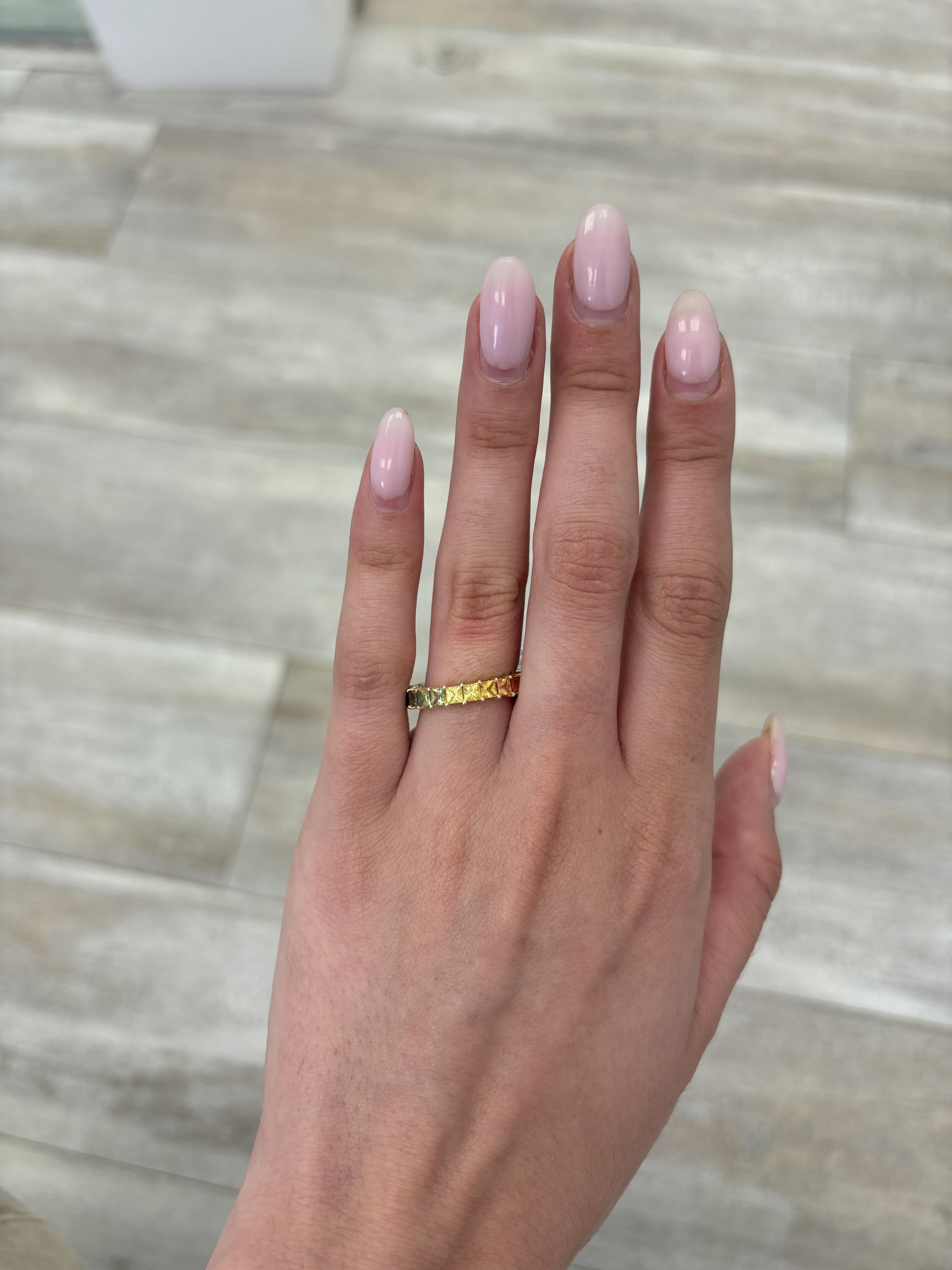 Contemporary Alexander Beverly Hills 3.48ct Rainbow Sapphire Eternity Band Yellow Gold S.6.5 For Sale