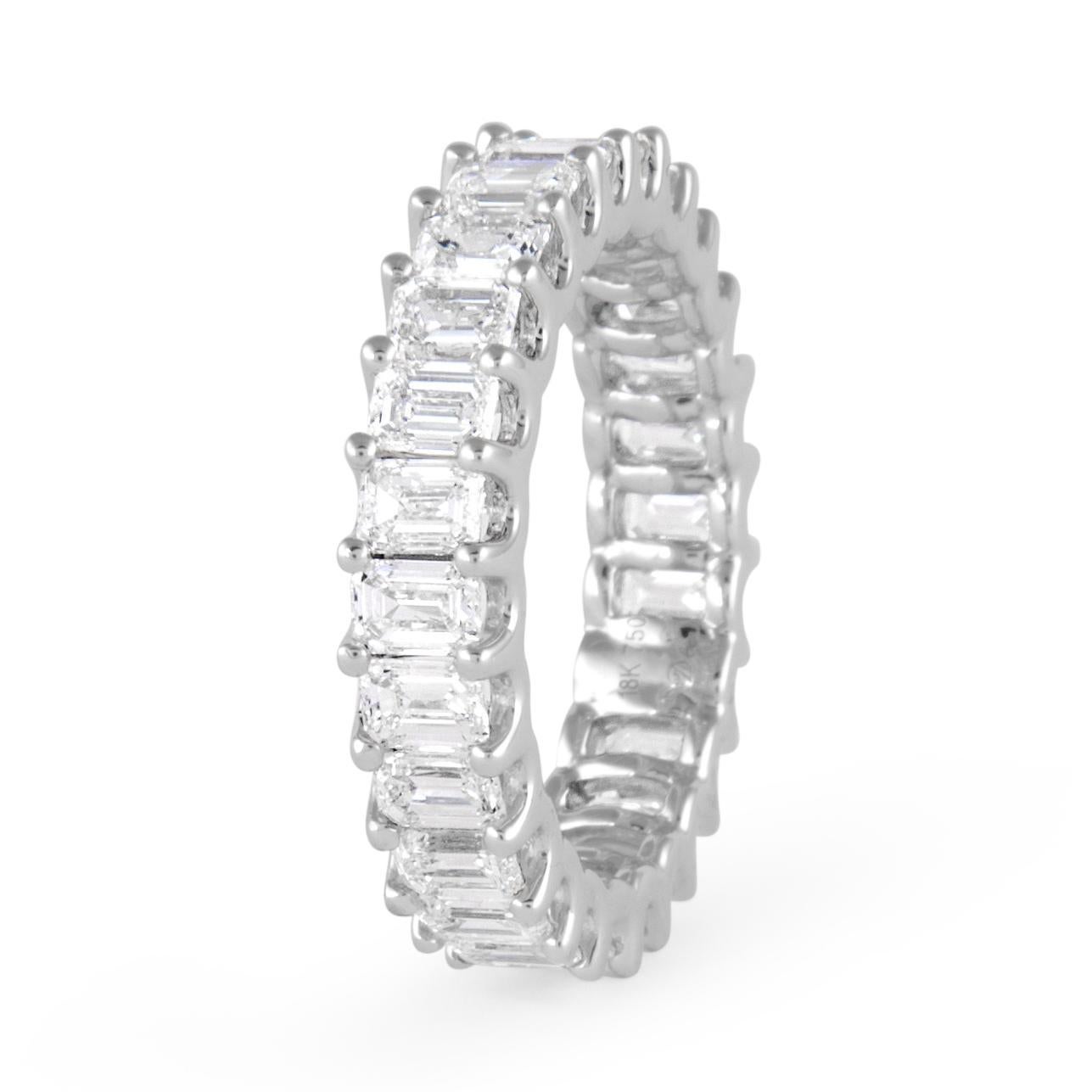Alexander Beverly Hills 3.95ct D-F Emerald Cut Diamond Eternity Band 18k S.6.5 In New Condition For Sale In BEVERLY HILLS, CA