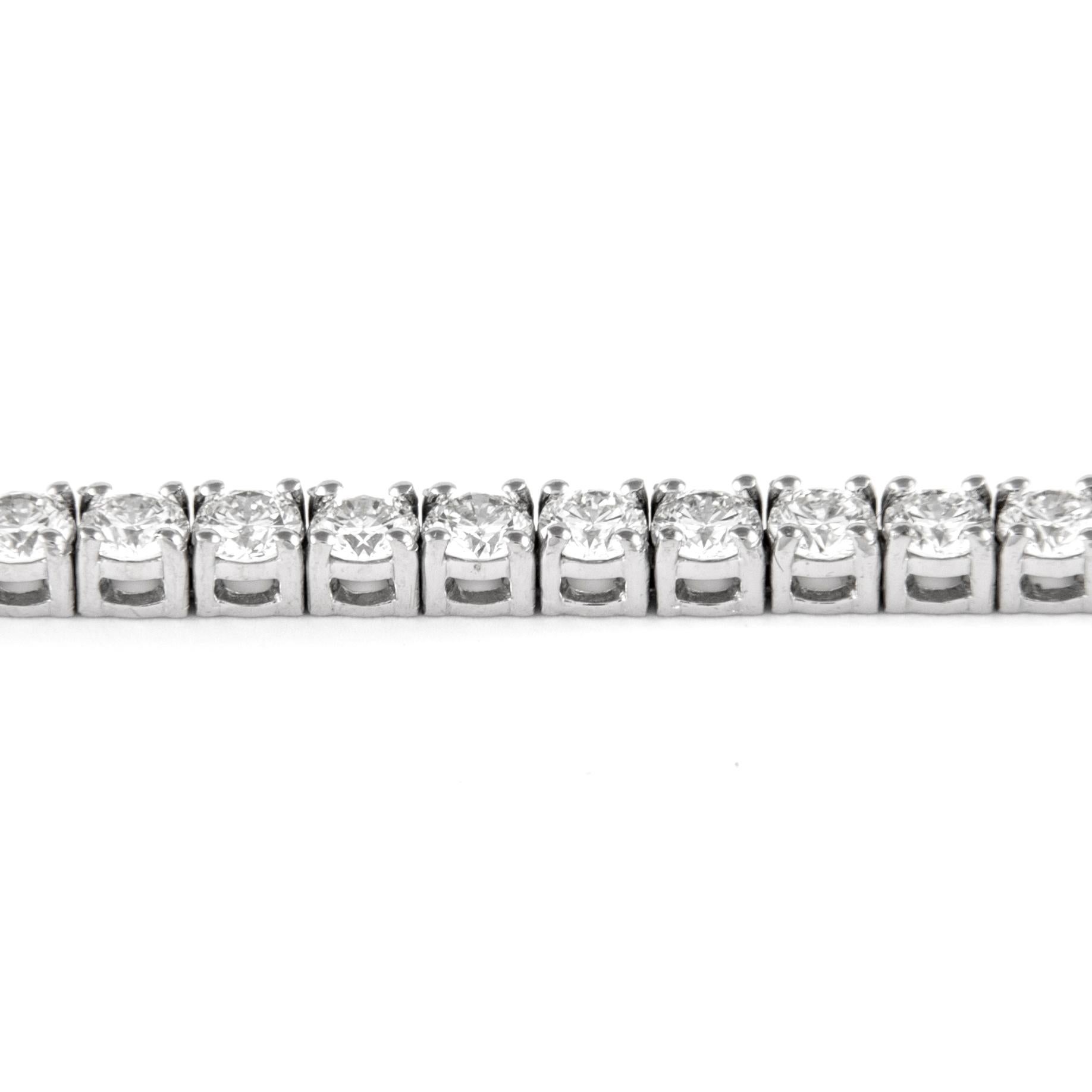 Taille ronde Alexander Beverly Hills, bracelet tennis en or blanc 18 carats avec diamants 3,95 carats E/F VVS2 en vente