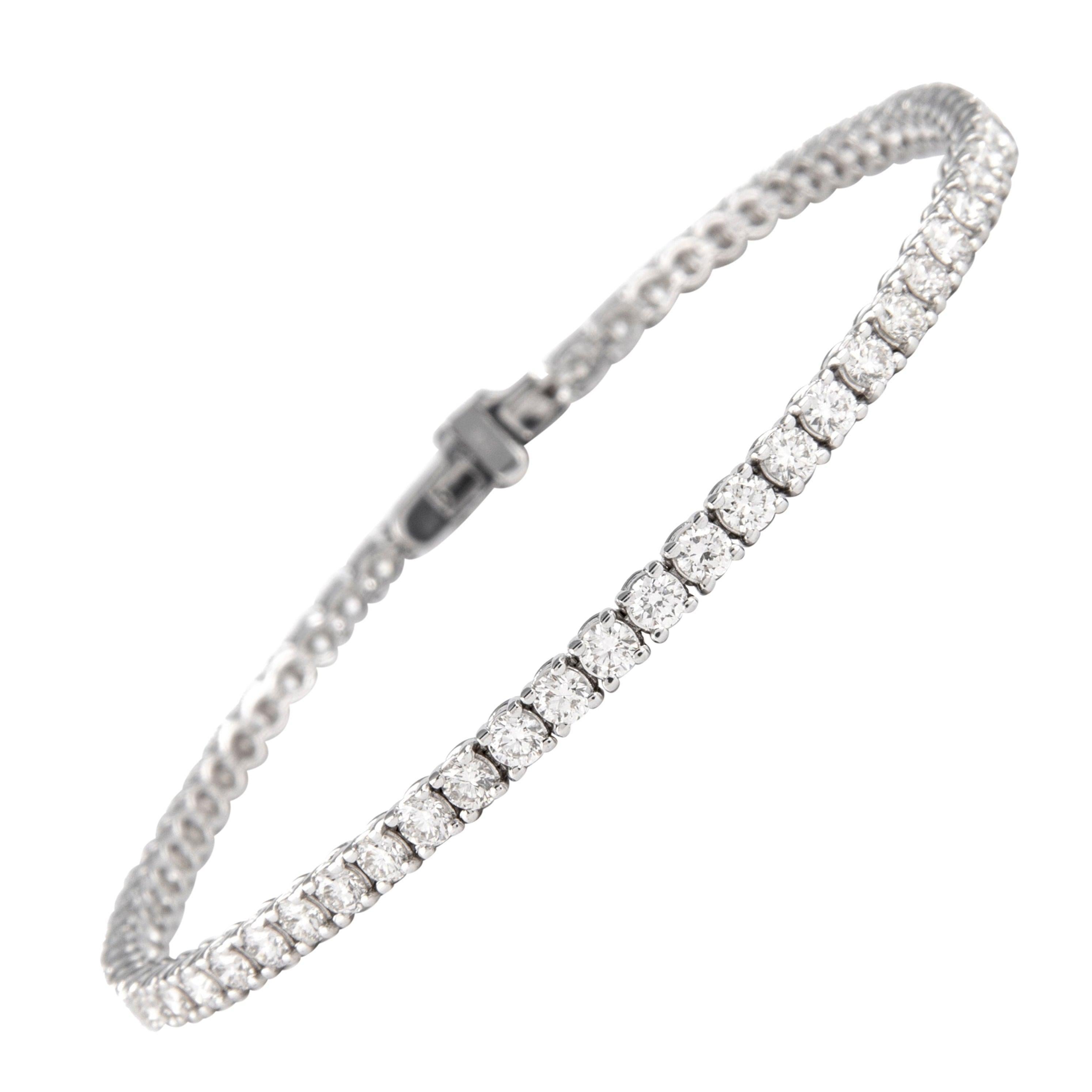 Alexander Beverly Hills 3.98 Karat Diamant-Tennisarmband aus Weißgold (Rundschliff) im Angebot