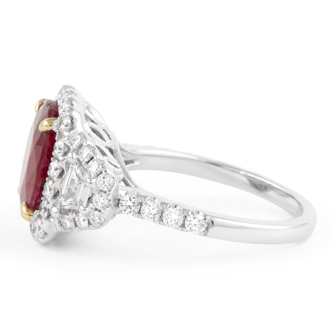 Alexander Beverly Hills GIA 4.05ct Ruby & Diamond 3-Stone Halo Ring 18k Neuf - En vente à BEVERLY HILLS, CA