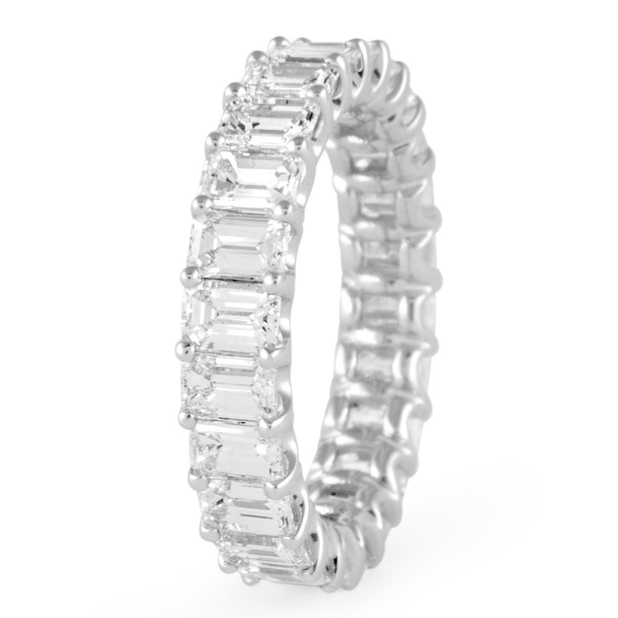Contemporary Alexander Beverly Hills 4.14ct Emerald Cut Diamond Eternity Band 18k S.6 For Sale