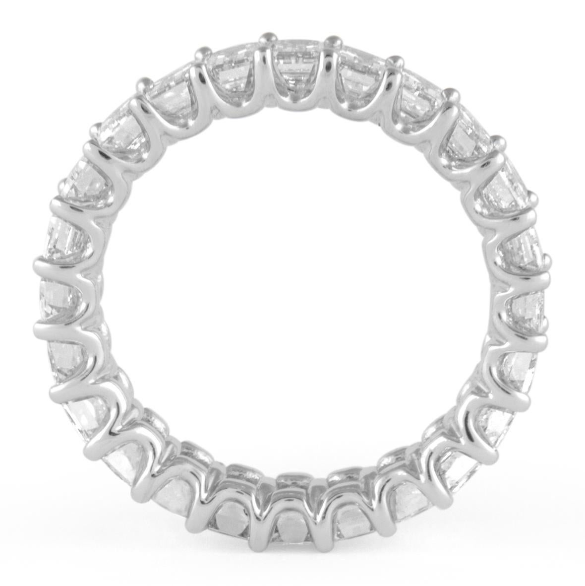 Alexander Beverly Hills 4.14ct Emerald Cut Diamond Eternity Band 18k S.6 In New Condition For Sale In BEVERLY HILLS, CA