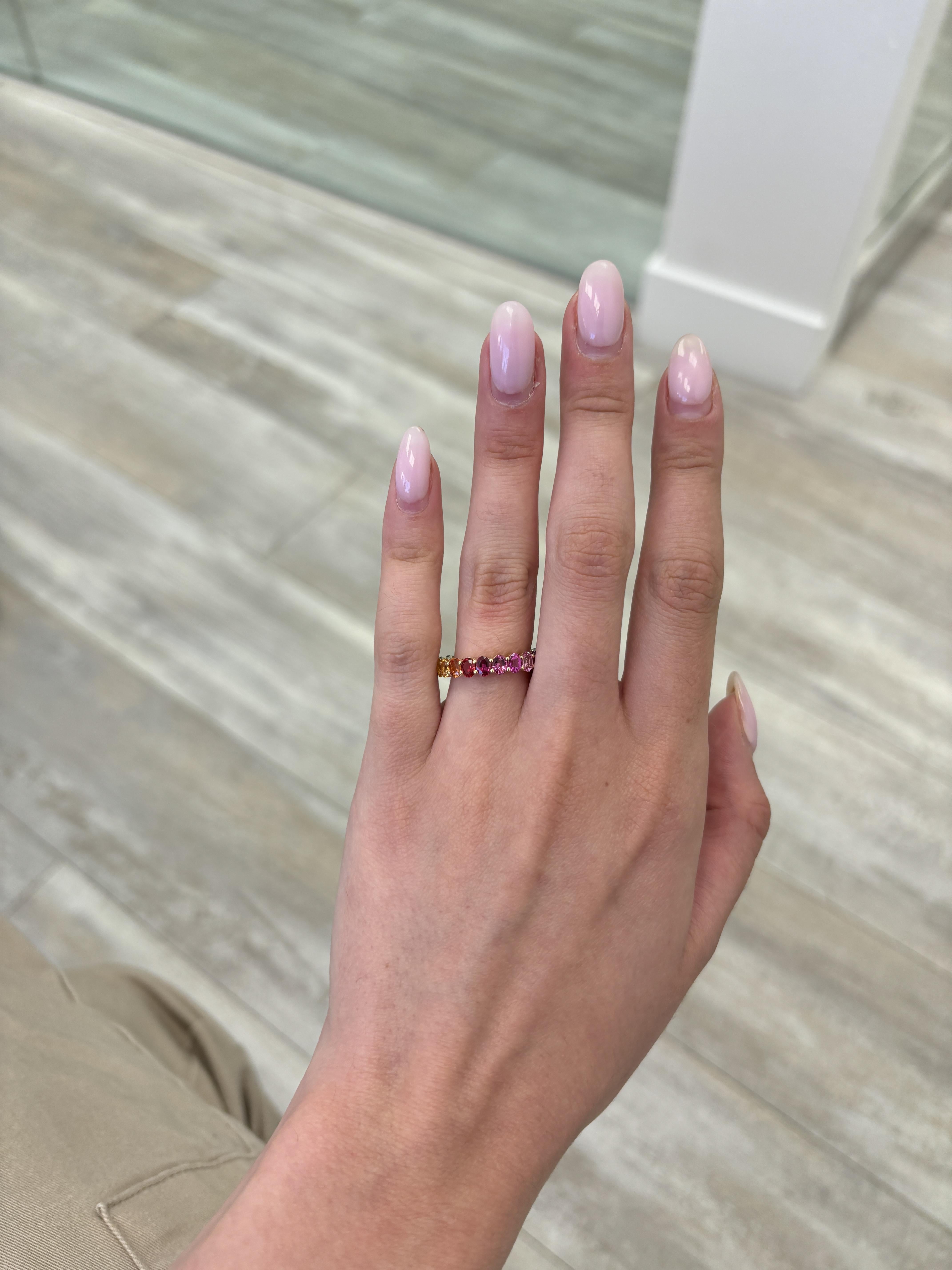 Oval Cut Alexander Beverly Hills 4.38ct Rainbow Sapphire Eternity Band Yellow Gold S.6.25 For Sale