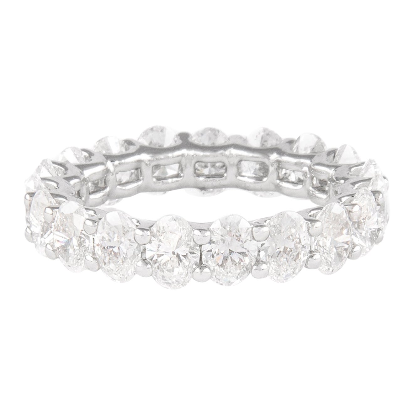 Alexander Beverly Hills 4,52ct F VS Oval Cut Diamond Eternity Band 18k S-6 in vendita