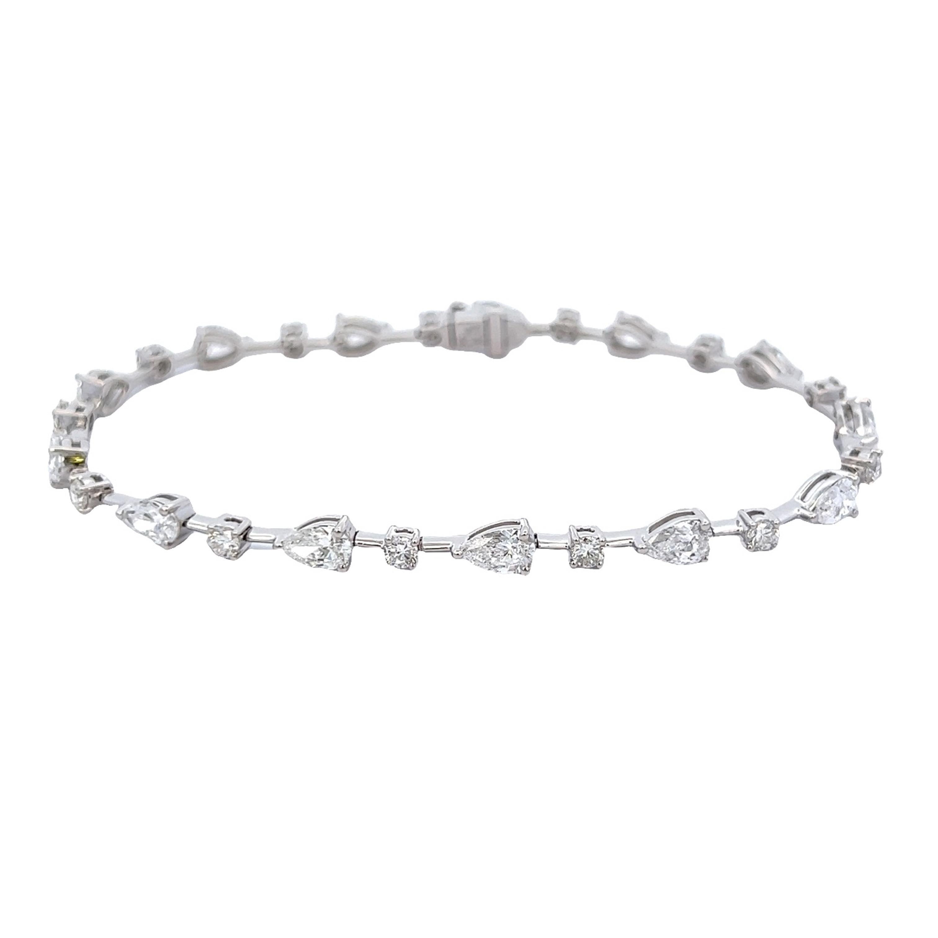 Pear Cut Alexander Beverly Hills 4.97ct Round & Pear Diamond Bracelet 18k White Gold For Sale
