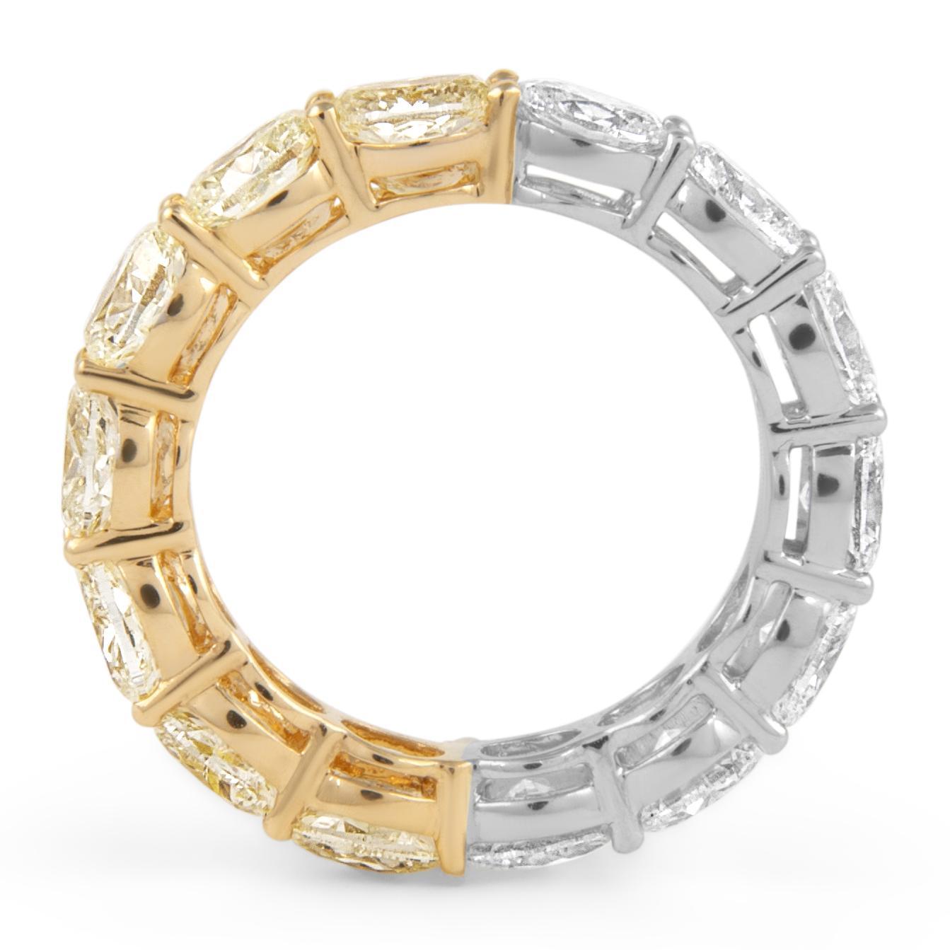 Taille ovale Alexander Beverly Hills 5.11ct Oval White & Yellow Diamond Eternity Band 18k 6.2 en vente