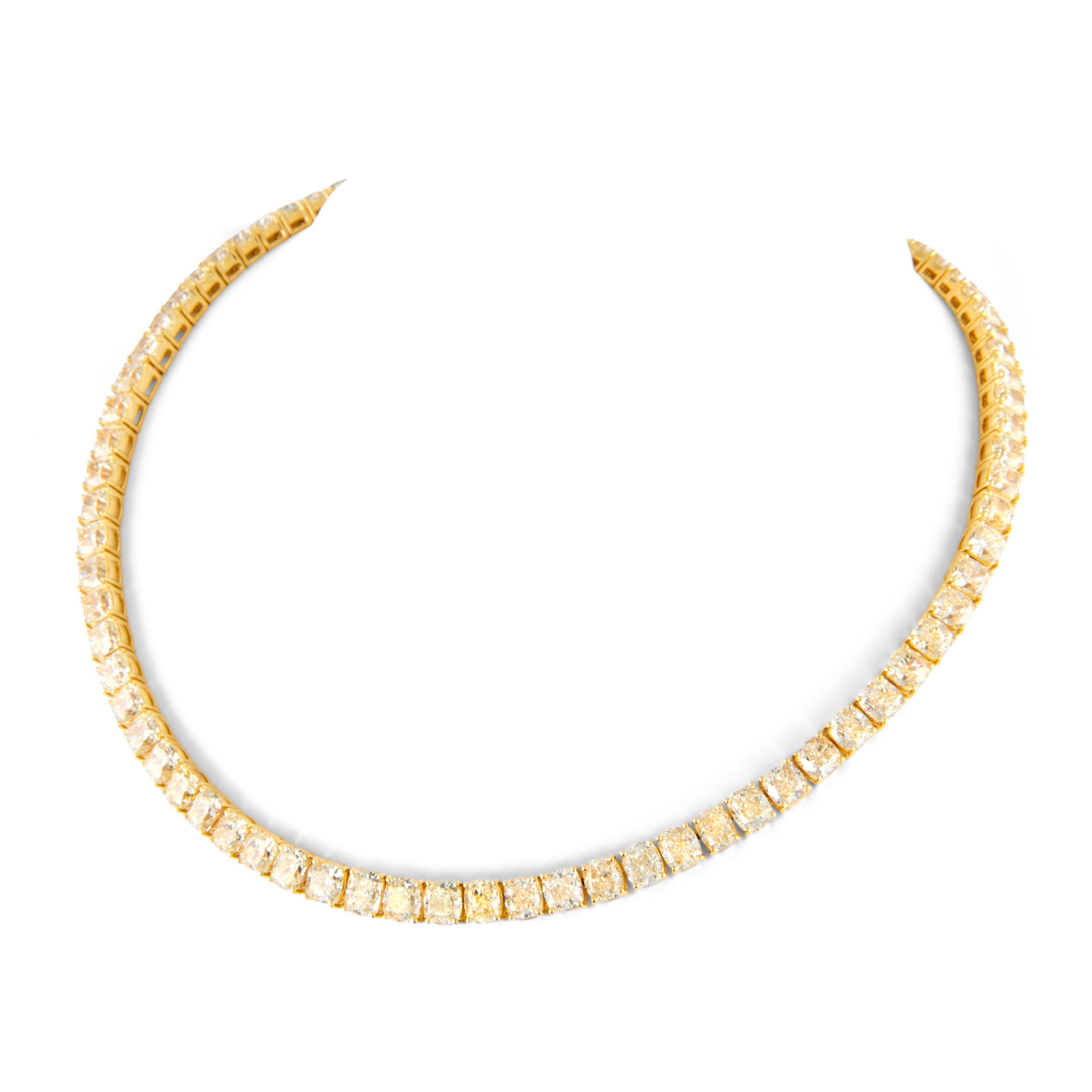Taille coussin Alexander Beverly Hills Collier de tennis en or jaune 18k et diamant jaune 53,99ct en vente