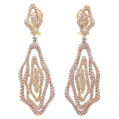 Alexander Beverly Hills, boucles d'oreilles pendantes en or 18 carats avec diamants sertis en pavé de 5,75 carats