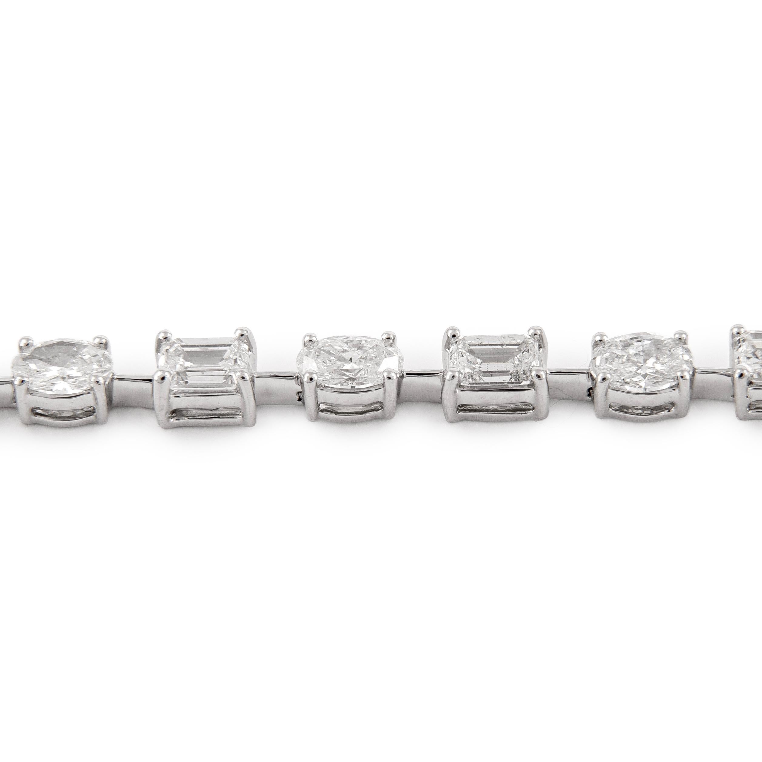 Modern Alexander Beverly Hills 5.84 Carat Multi Diamond Bracelet 18k White Gold For Sale