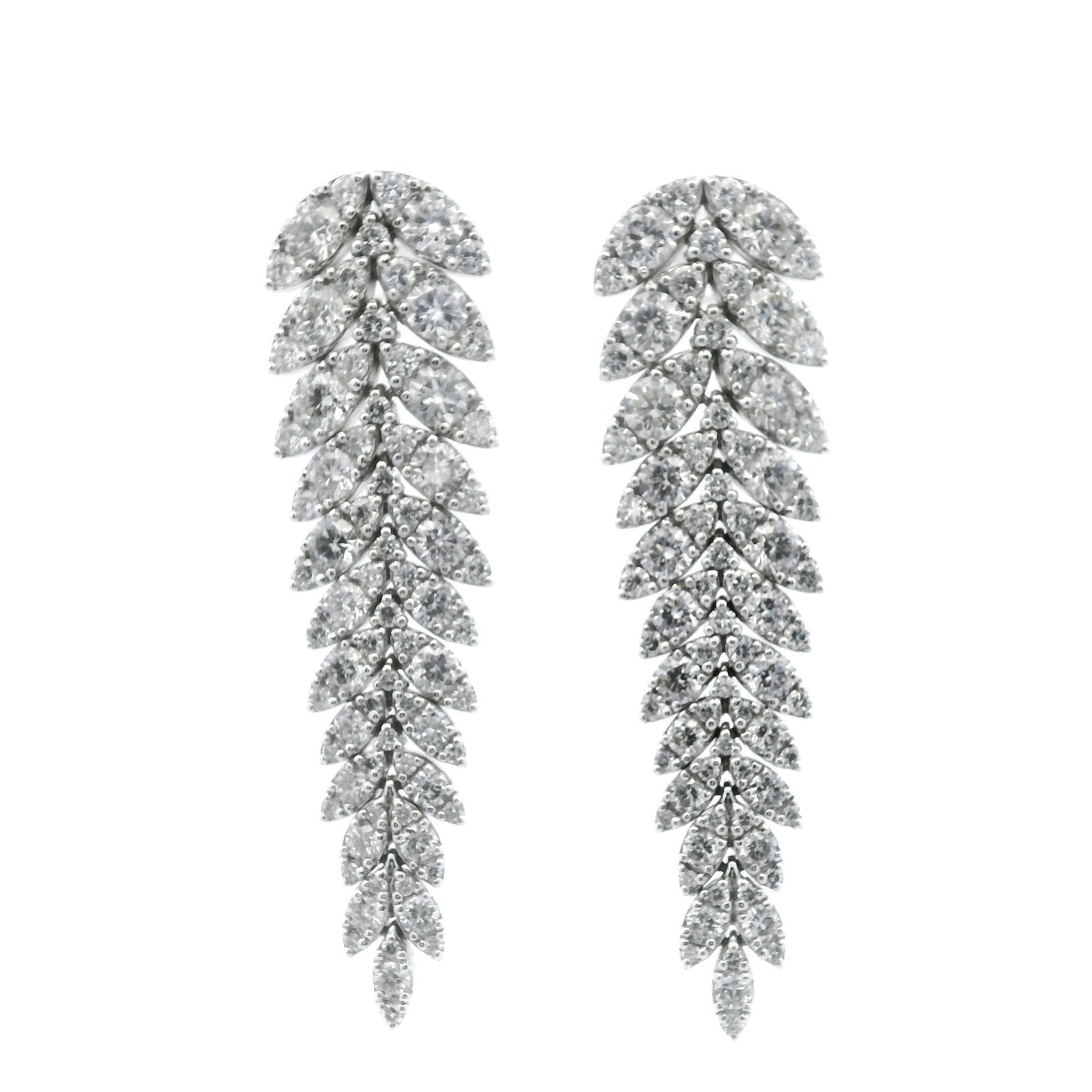 Contemporary Alexander Beverly Hills 5.86ct Cascading Diamond Leaf Earrings White Gold For Sale