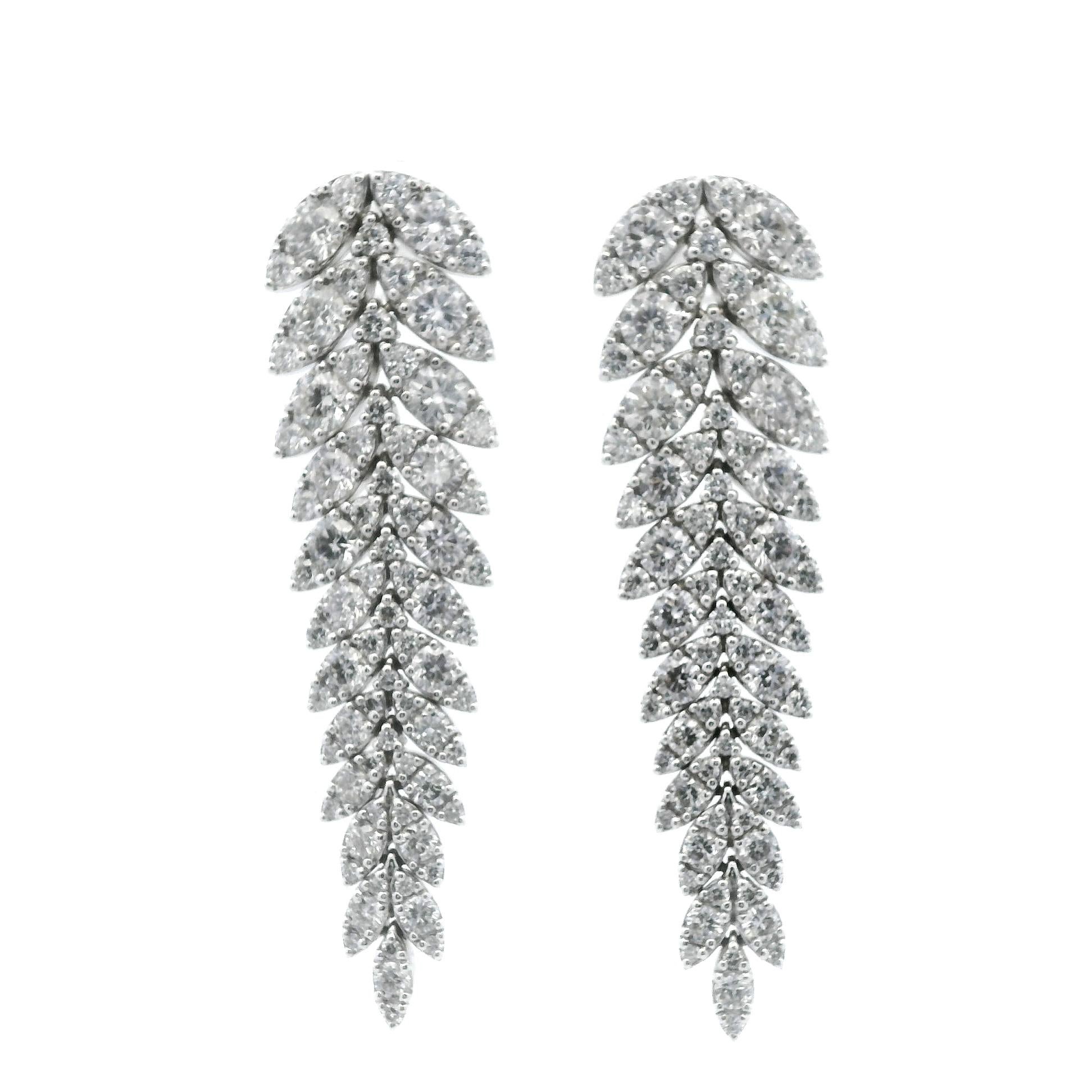 Alexander Beverly Hills 5.86ct Cascading Diamond Leaf Earrings White Gold For Sale