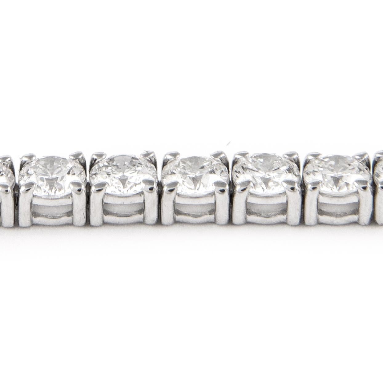 Round Cut Alexander Beverly Hills 5.98ct Diamond Tennis Bracelet 18k White Gold For Sale