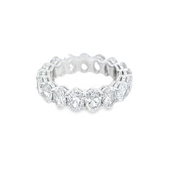 Alexander Beverly Hills 6,33ct Oval Cut Diamond Eternity Band Oro bianco 18k 6,5