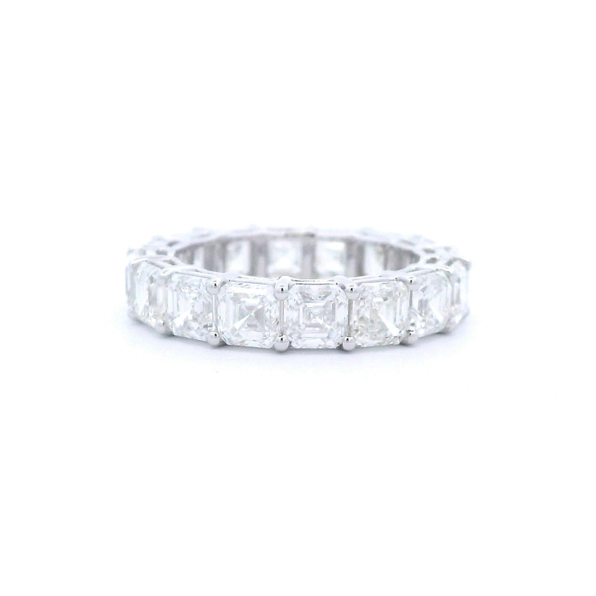Taglio Asscher Alexander Beverly Hills 6,36ct Asscher Cut Diamond D/E VS1 Eternità 18k 5,5 in vendita