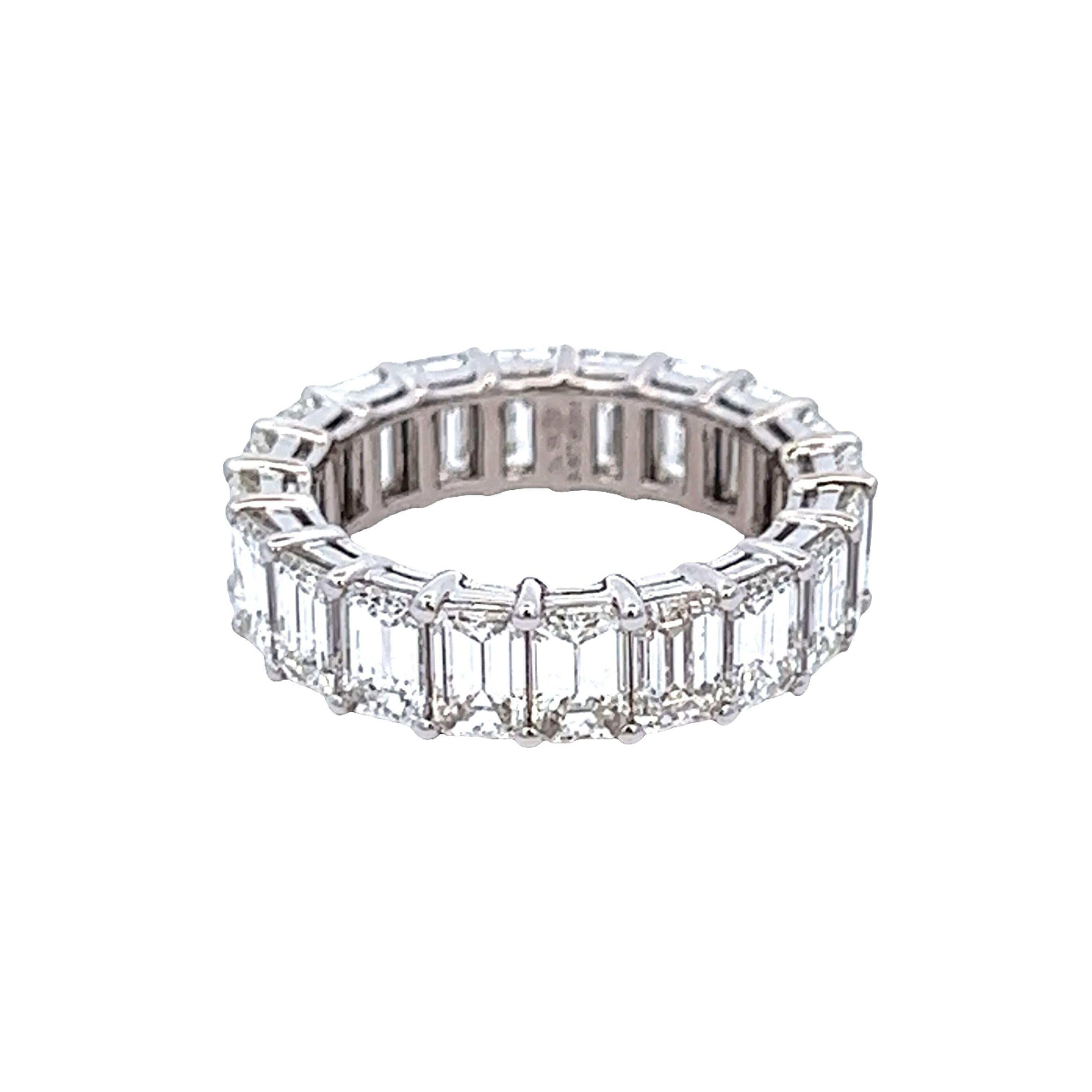 Contemporary Alexander Beverly Hills 6.36ct Emerald Cut Diamond Eternity Band 18k S.5.5 For Sale