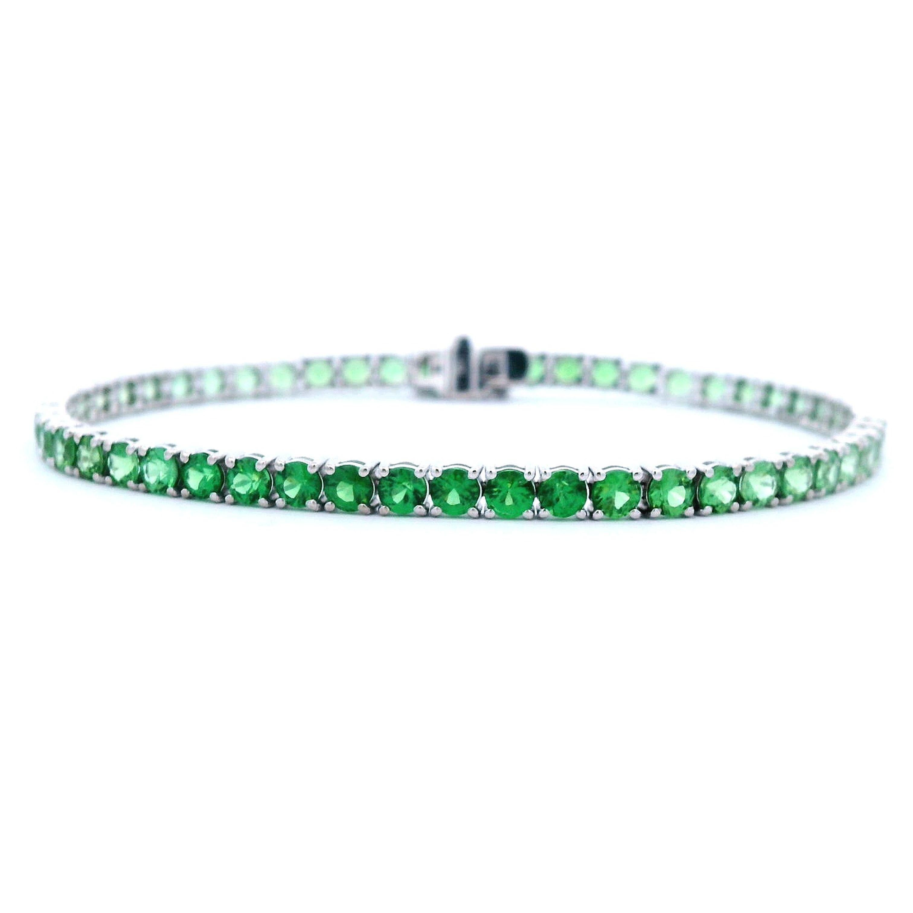 Contemporary Alexander Beverly Hills 7.14ct Green Tsavorite Tennis Bracelet 18k White Gold For Sale
