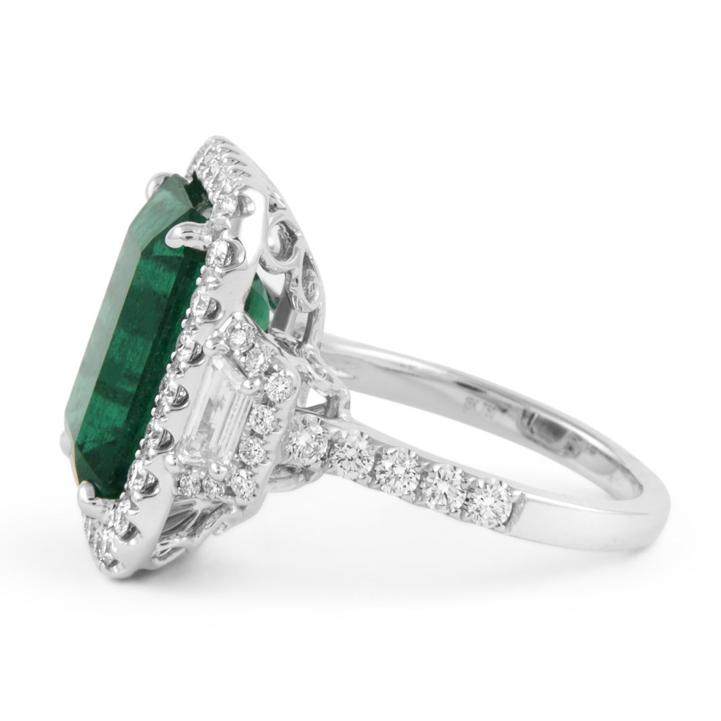 Alexander Beverly Hills GIA 7.99ct Emerald & Diamond 3-Stone Ring 18k White Gold In New Condition For Sale In BEVERLY HILLS, CA