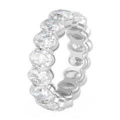 Alexander Beverly Hills 8,01 ct D-F Diamante ovalado Anillo de la eternidad 18k Oro blanco 6,5