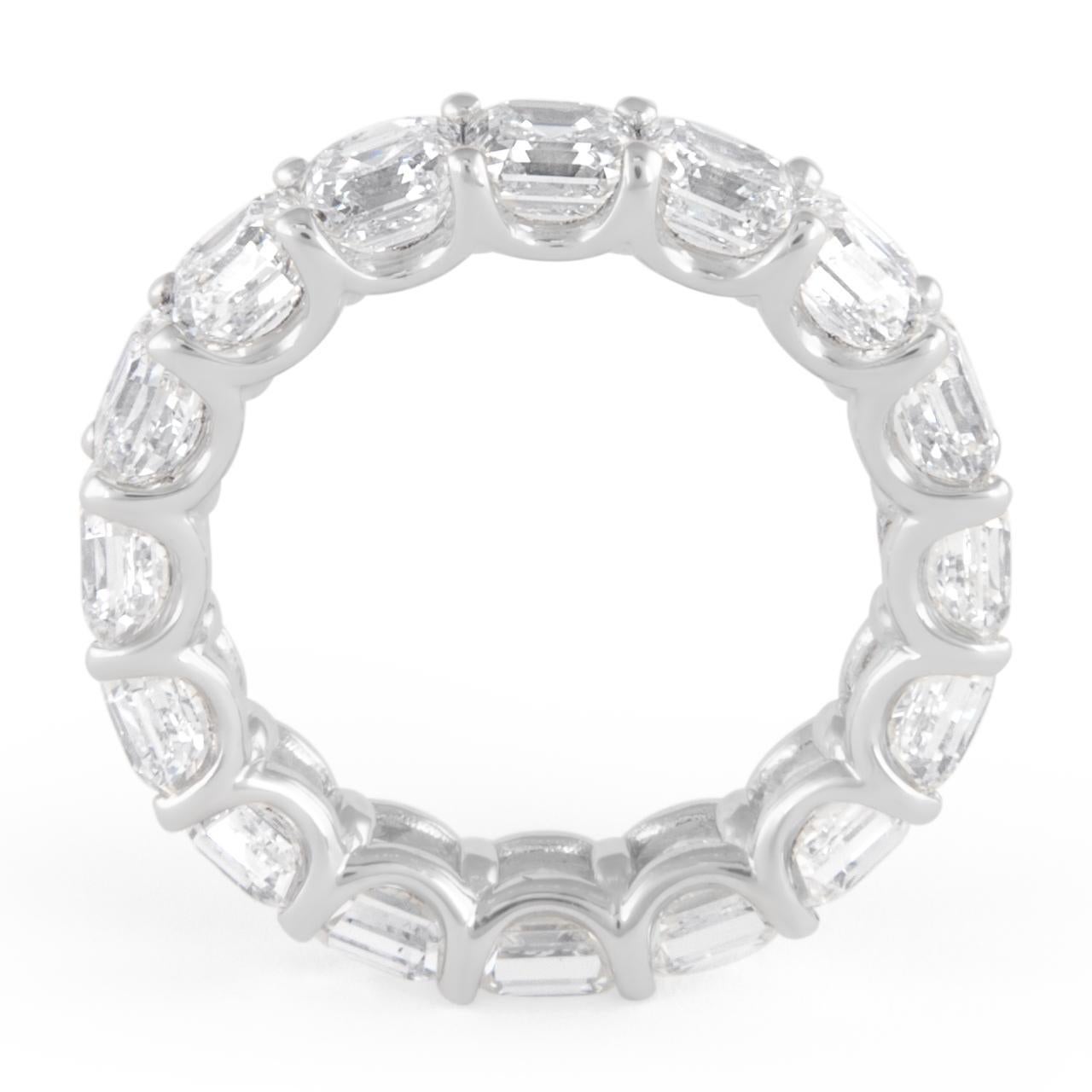 Contemporain Alexander Beverly Hills, diamant taille Asscher 8,18 carats F/G VS, éternité 18 carats s6,5 en vente
