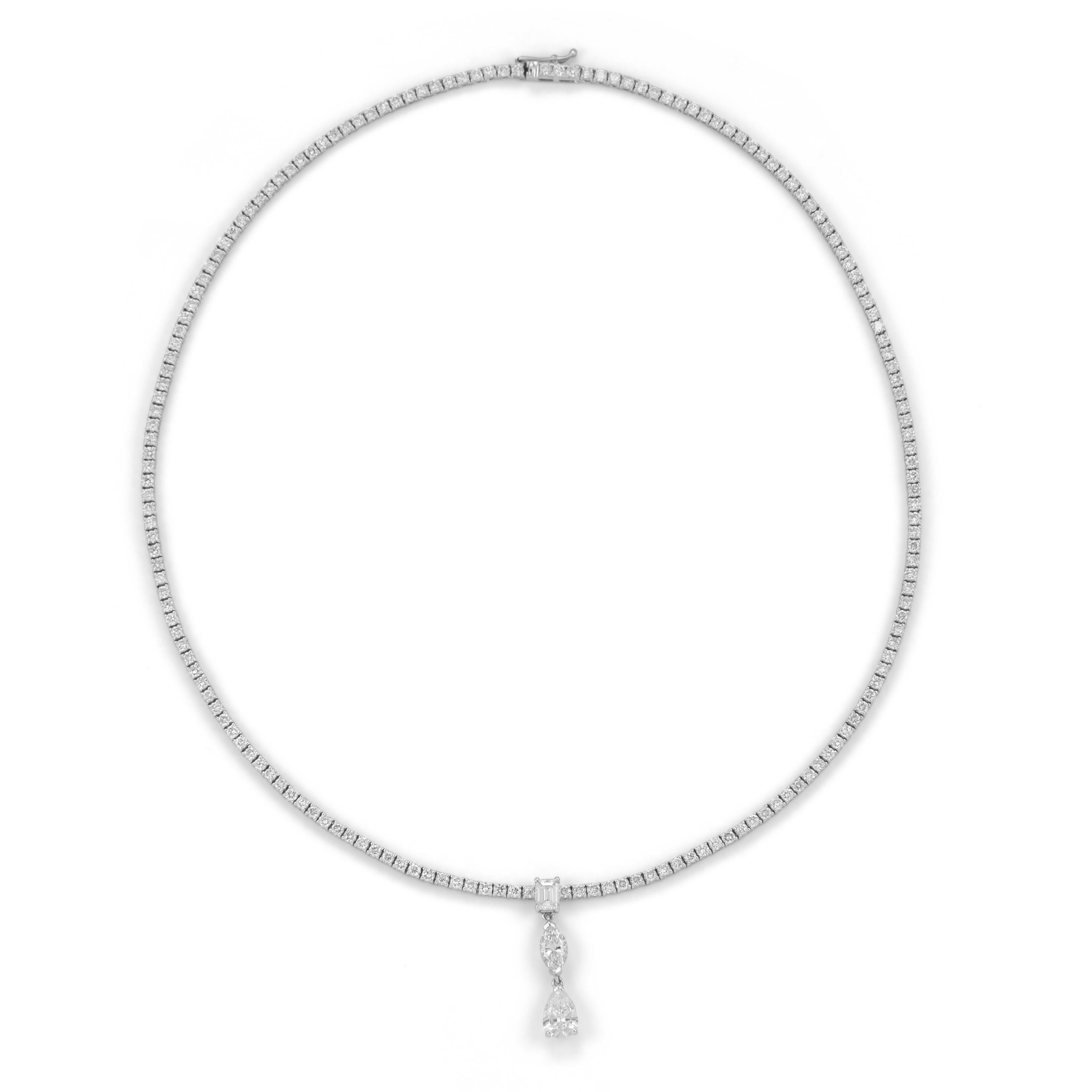 Contemporain Alexander Beverly Hills Collier tennis en or blanc 18 carats avec diamants de 8,30 carats en vente
