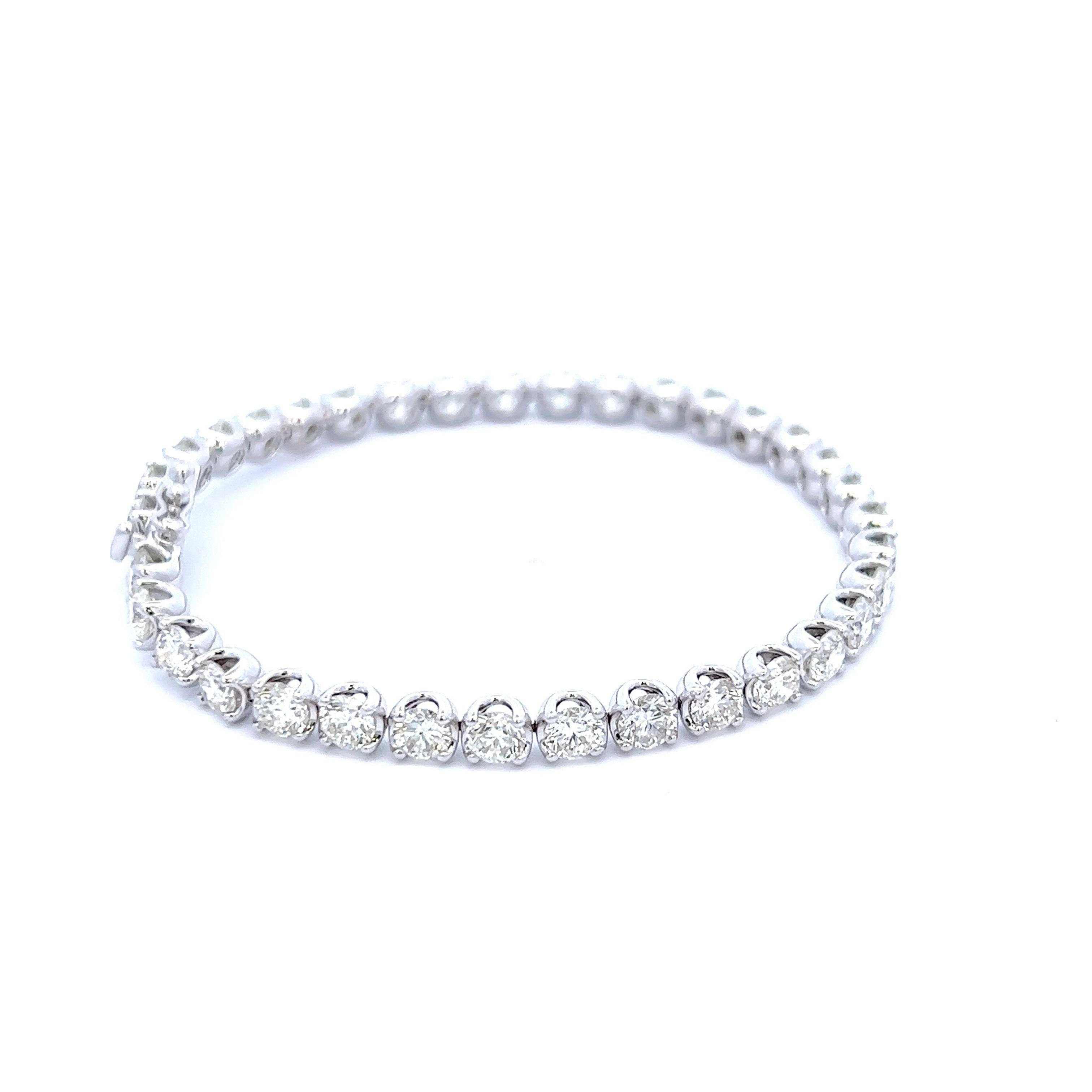 Round Cut Alexander Beverly Hills 9.20ct Diamond Tennis Bracelet 18k White Gold For Sale