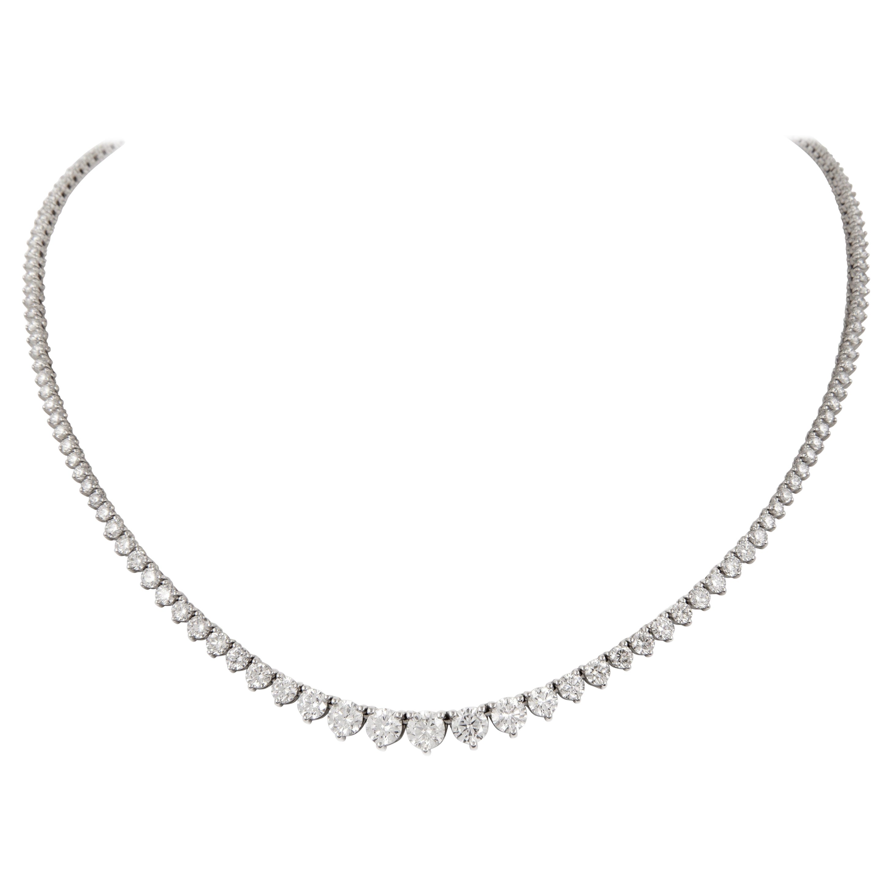Alexander Beverly Hills Collar Riviera de tres puntas con diamantes de 9,26 ct 18k