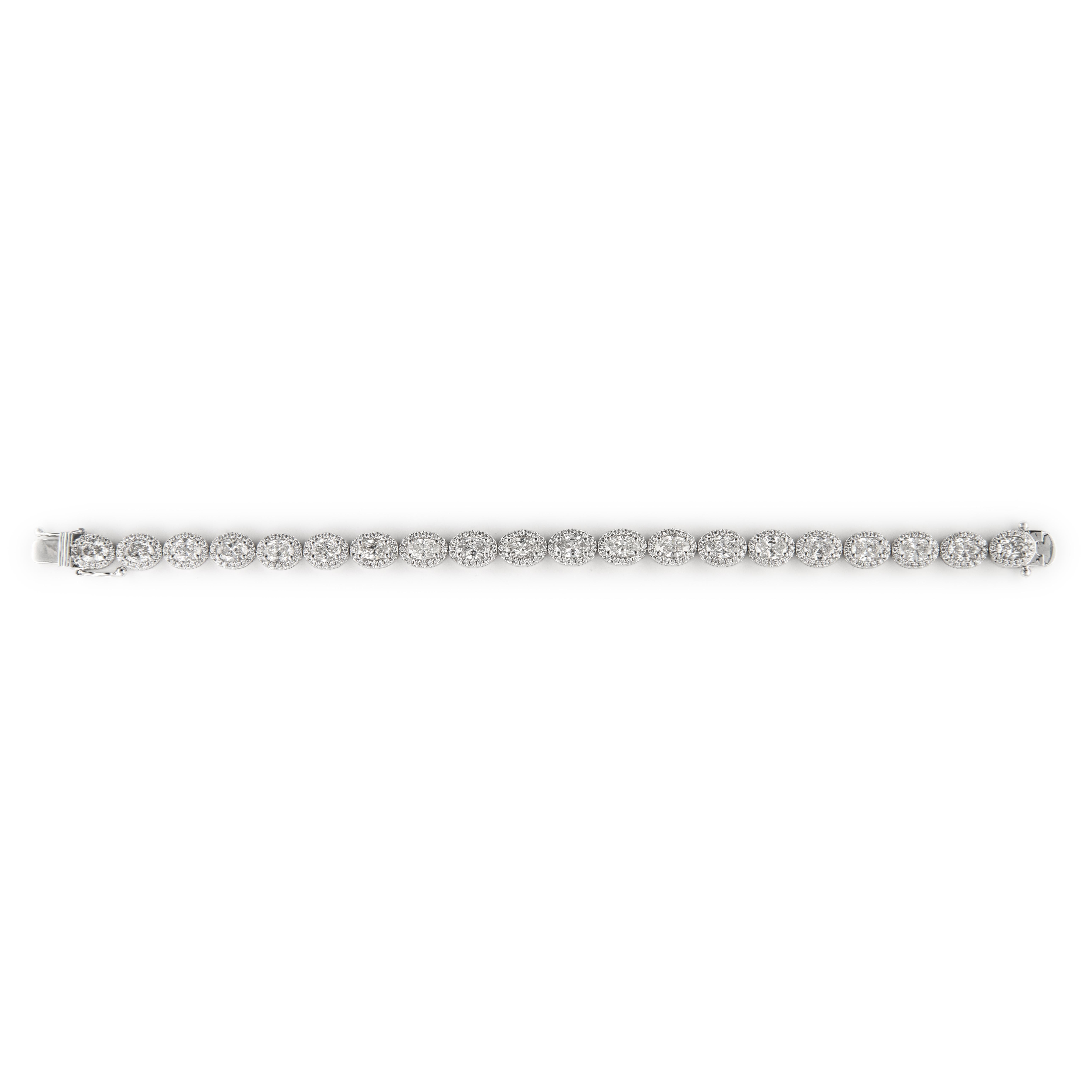 Contemporary Alexander Beverly Hills 9.89ct Oval Diamond Tennis Bracelet with Halo 18k For Sale