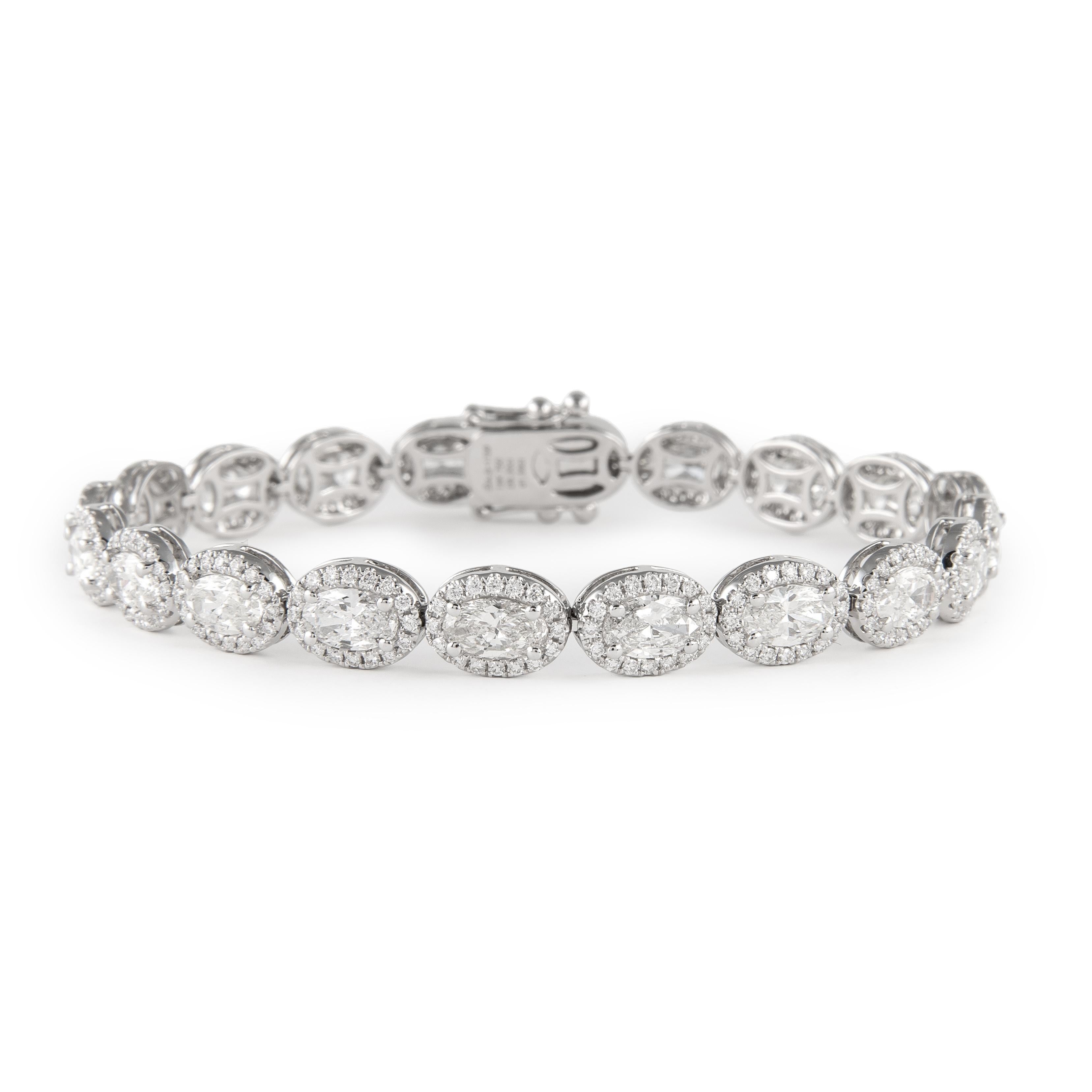 Oval Cut Alexander Beverly Hills 9.89ct Oval Diamond Tennis Bracelet with Halo 18k For Sale