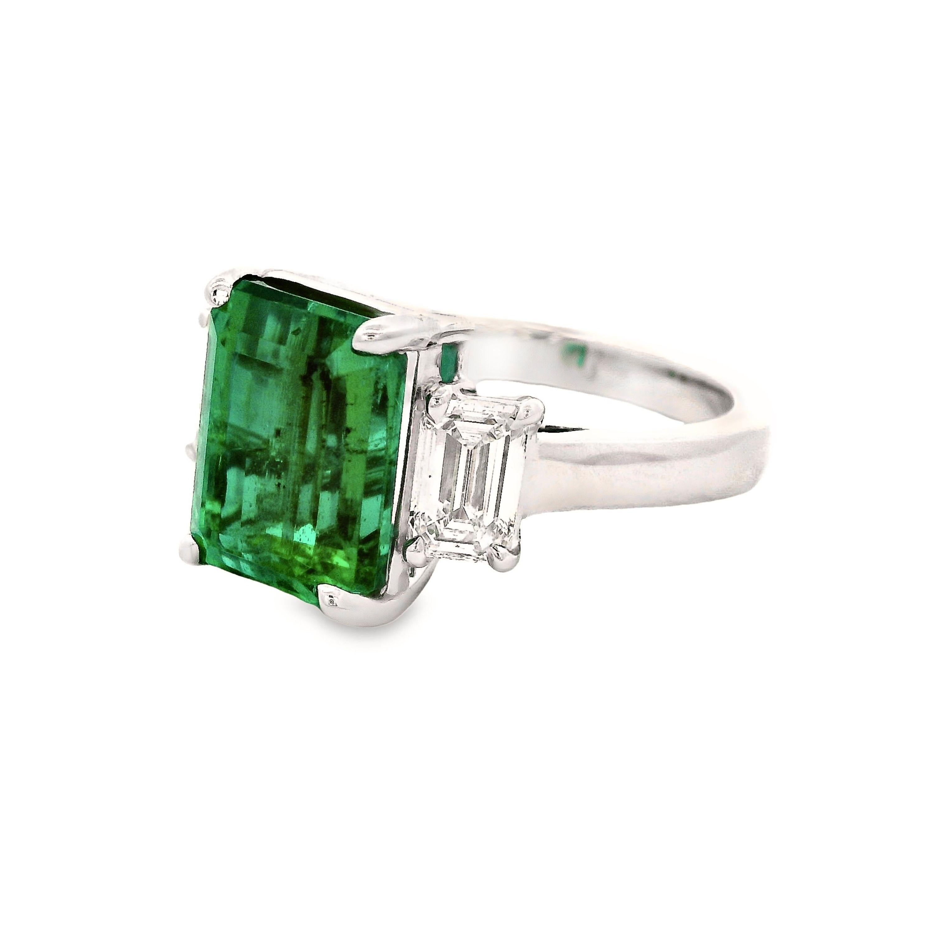 Alexander Beverly Hills All GIA 5.74ctt Emerald & G IF Diamond 3-Stone Ring 18k In New Condition For Sale In BEVERLY HILLS, CA