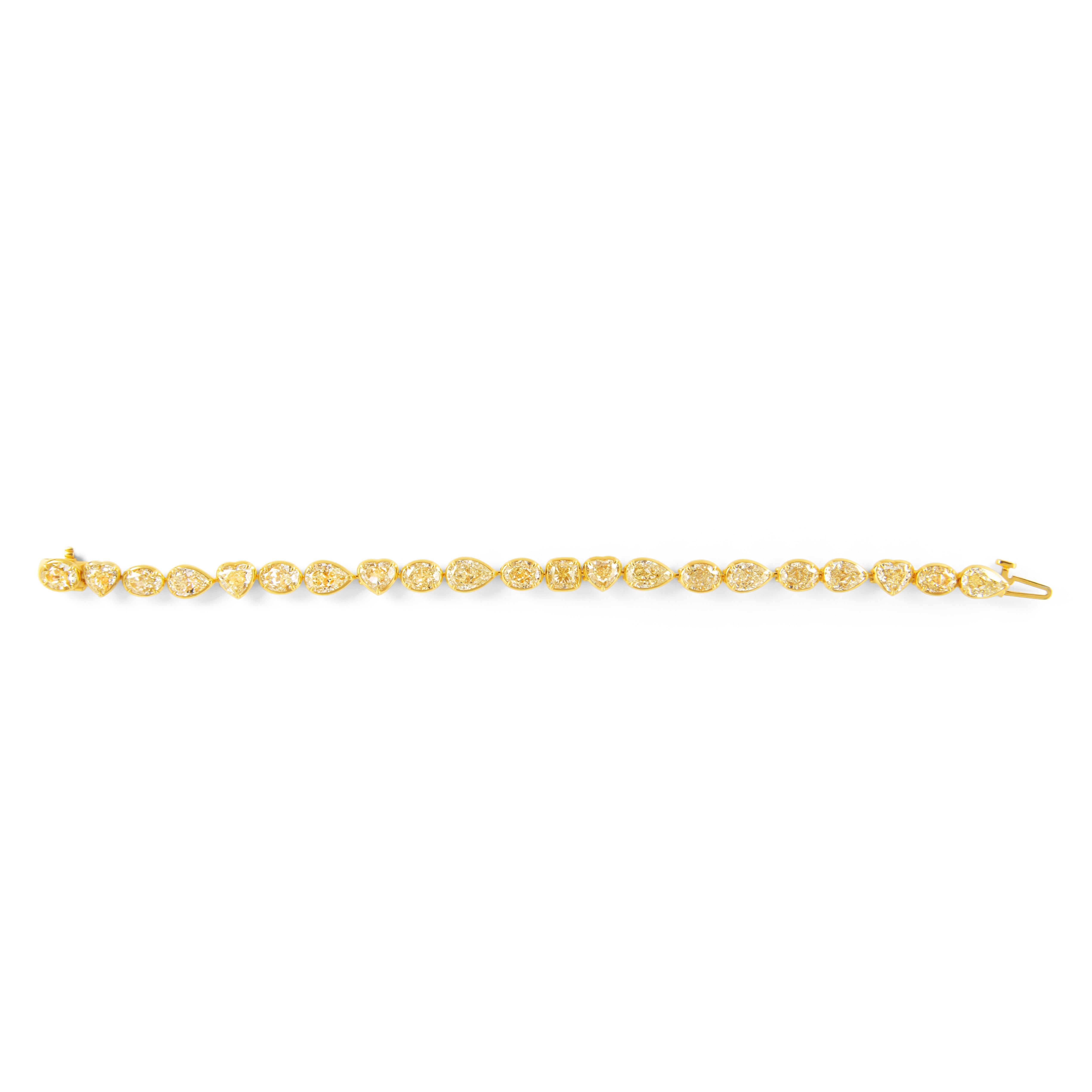 Contemporary Alexander Beverly Hills Certified 21.75ct Yellow Diamond Bracelet 18k For Sale