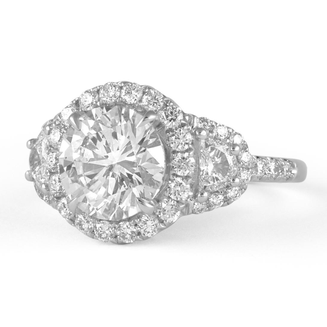 Contemporaneo Alexander Beverly Hills EGL Anello con tre pietre di diamante rotondo da 3,05ct in oro bianco 18k in vendita
