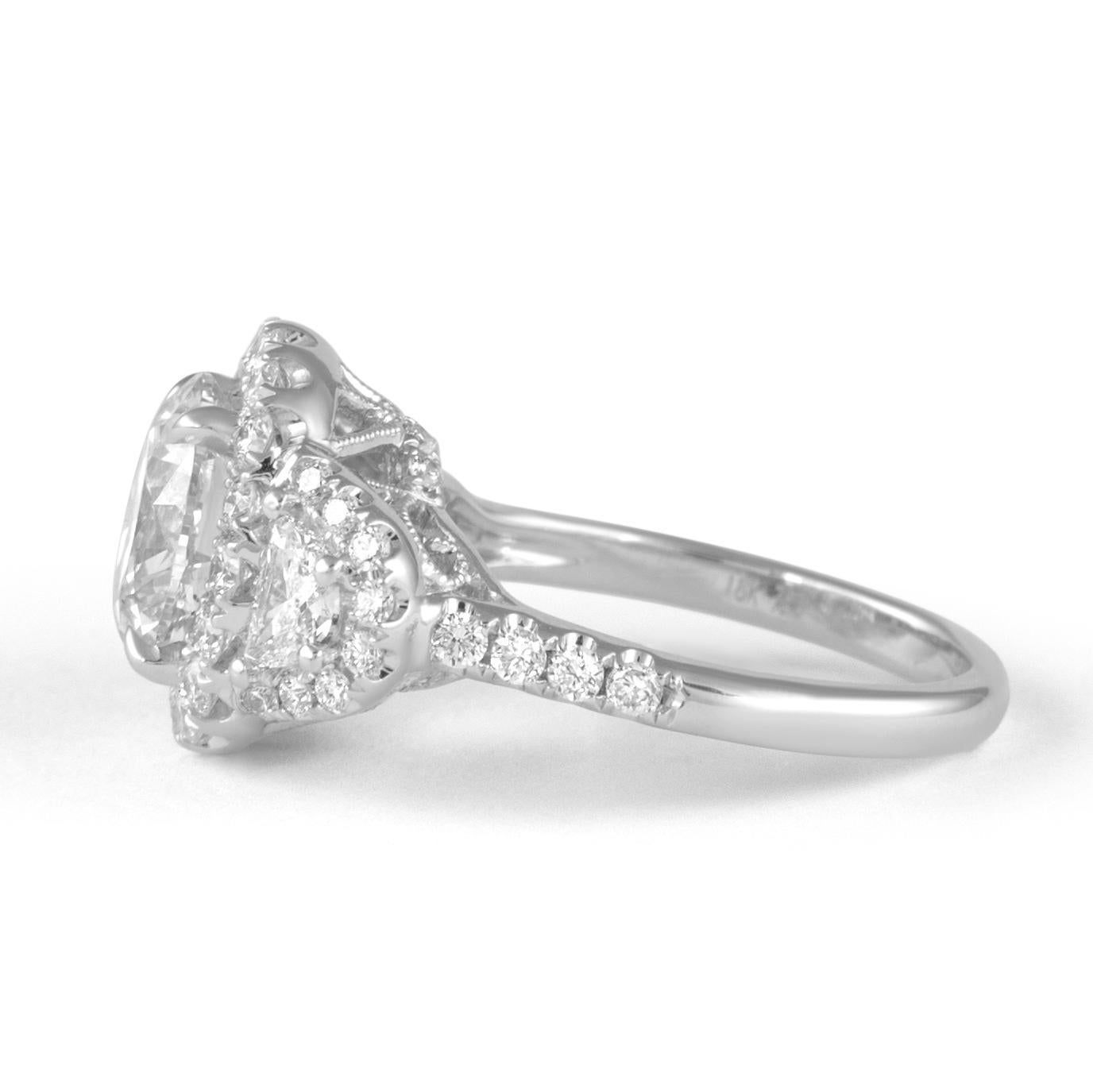 Taglio rotondo Alexander Beverly Hills EGL Anello con tre pietre di diamante rotondo da 3,05ct in oro bianco 18k in vendita