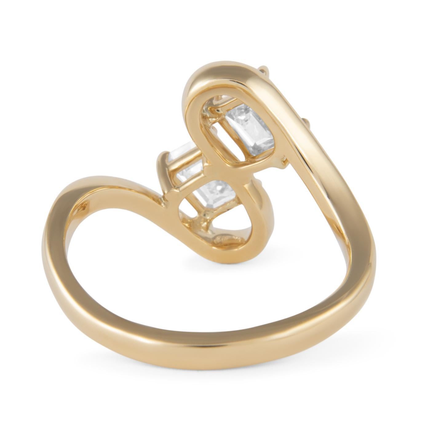 Alexander Beverly Hills, bague Toi et Moi 18 carats avec diamants taille émeraude de 1,06 carat certifiés GIA Pour femmes en vente