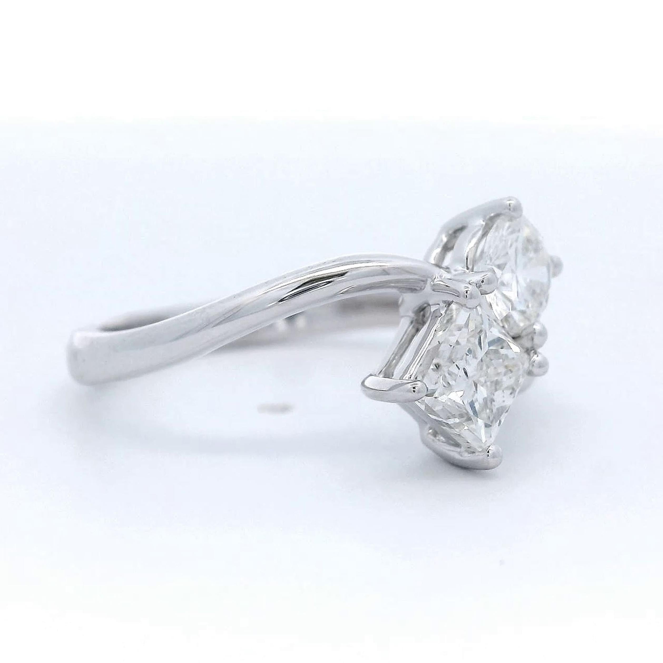 Contemporary Alexander Beverly Hills GIA 1.10ct Princess & Round Diamond Toi Et Moi Ring 18k For Sale