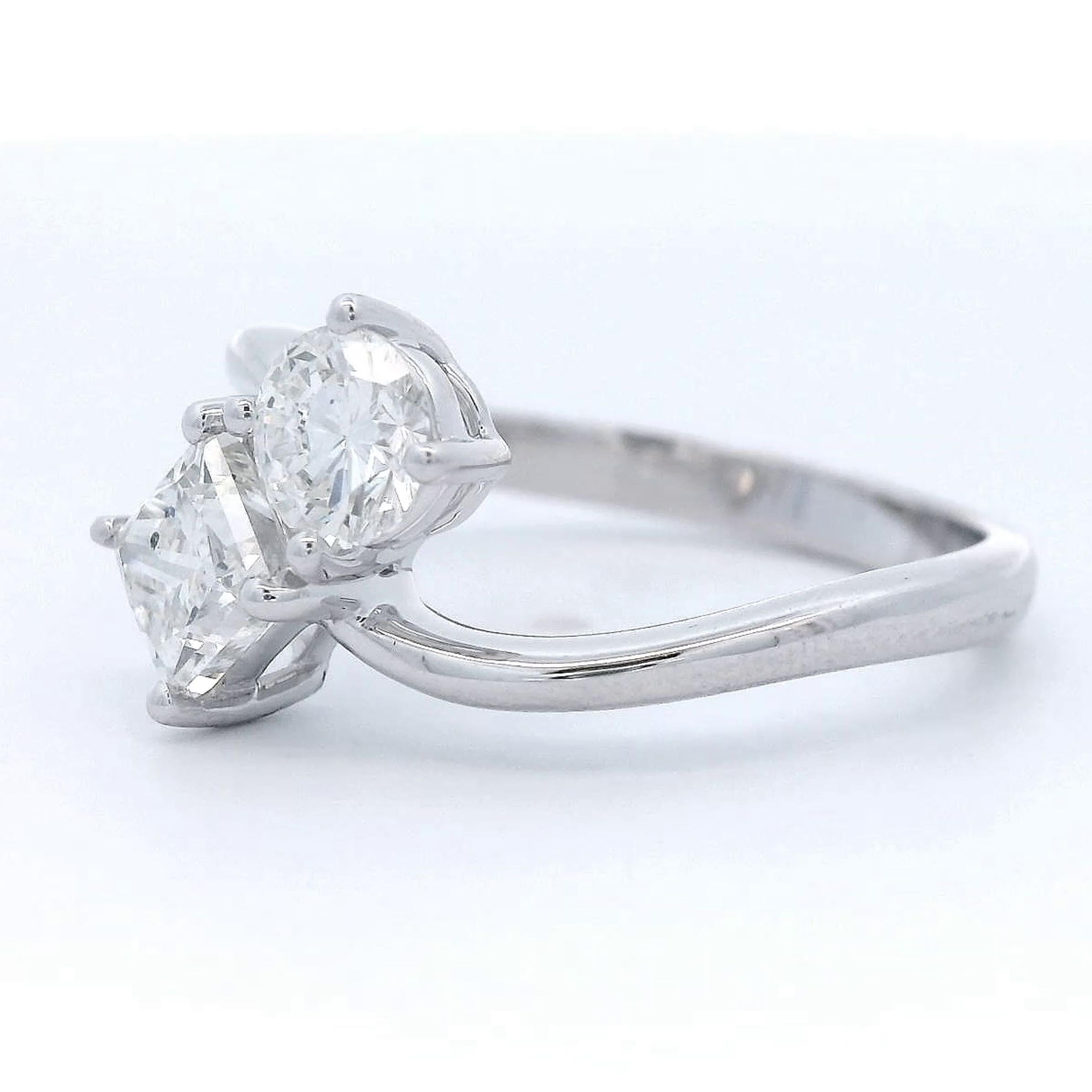 Princess Cut Alexander Beverly Hills GIA 1.10ct Princess & Round Diamond Toi Et Moi Ring 18k For Sale