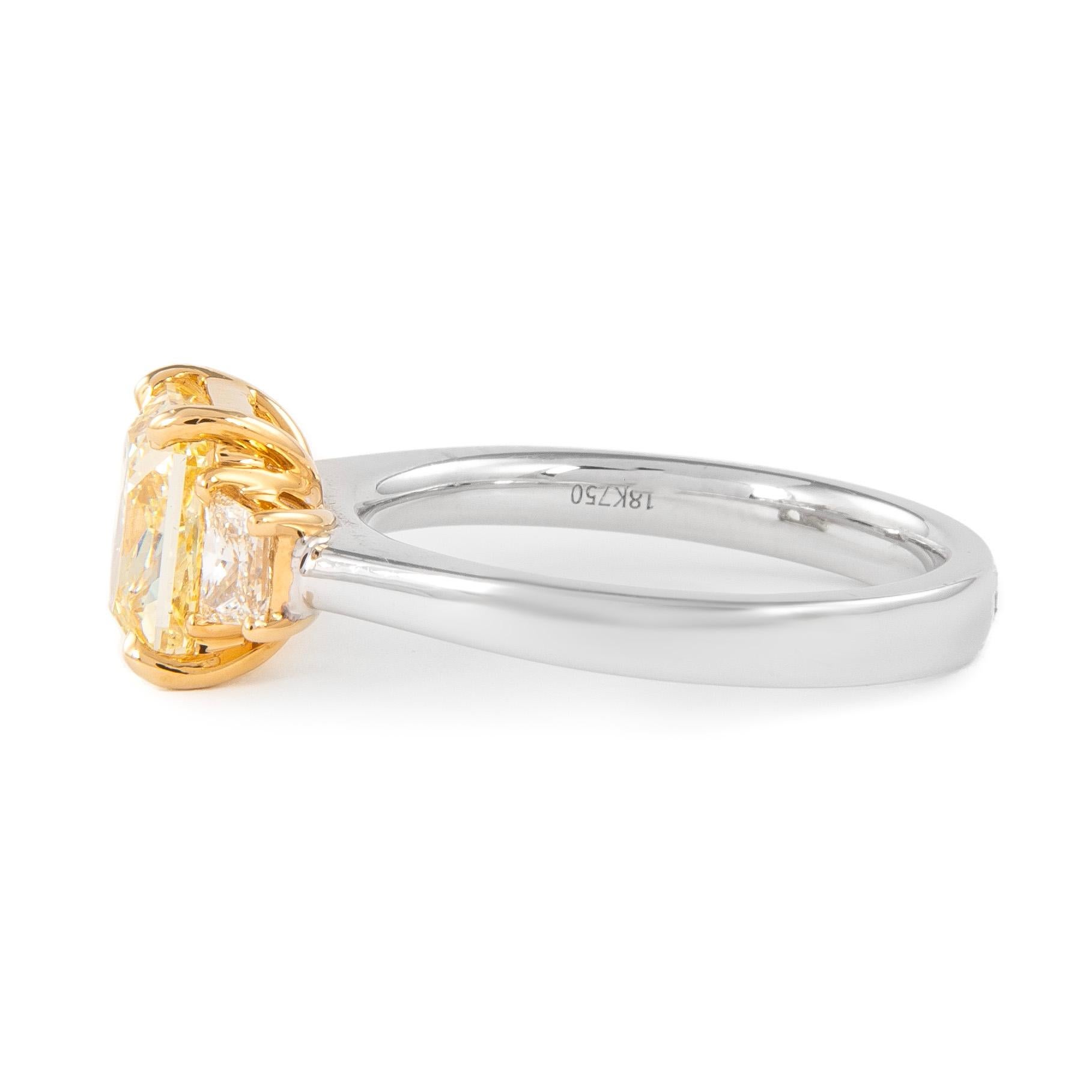 Radiant Cut Alexander Beverly Hills GIA 2.07ct Fancy Yellow Diamond Three-Stone Ring 18k For Sale