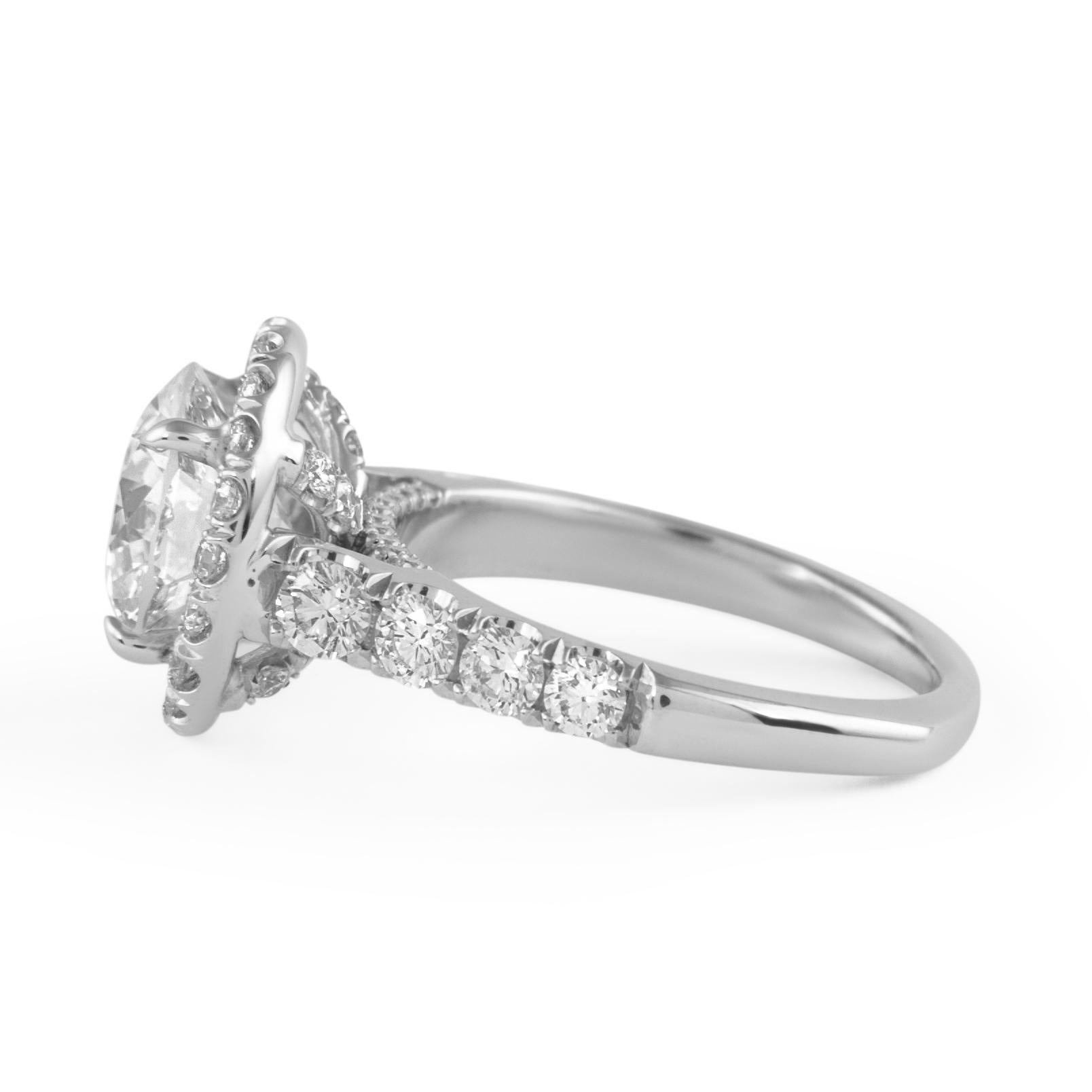 Alexander Beverly Hills GIA 2.80ct Round Brilliant Diamond with Halo Ring 18k (bague avec halo) Neuf - En vente �à BEVERLY HILLS, CA