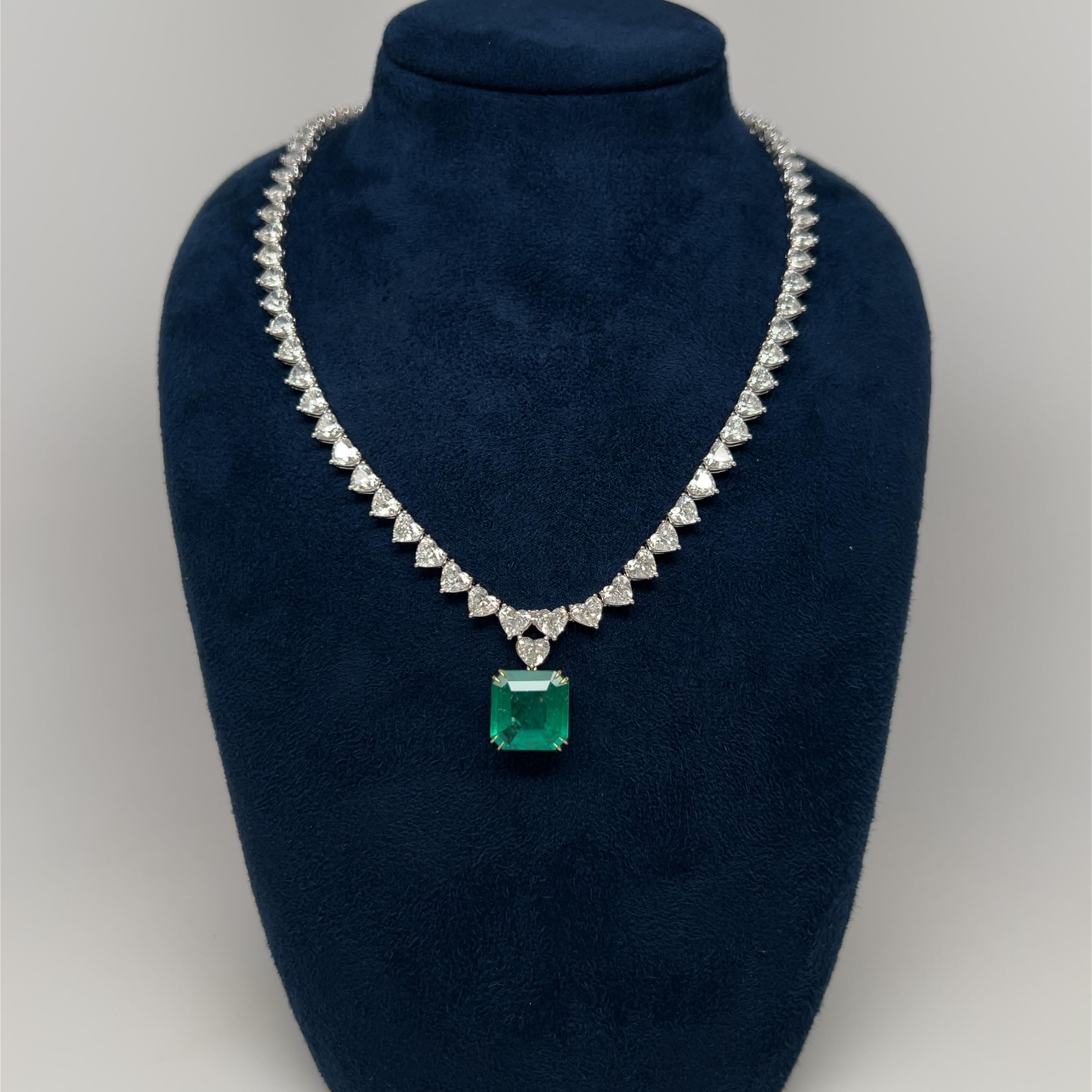 Contemporary Alexander Beverly Hills GIA 29.54ctt Emerald & Diamond Drop Necklace 18k For Sale