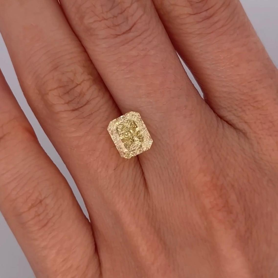Contemporain Alexander Beverly Hills diamant jaune radiant de 3,01 carats certifié GIA VS1 (1,18  ratio)