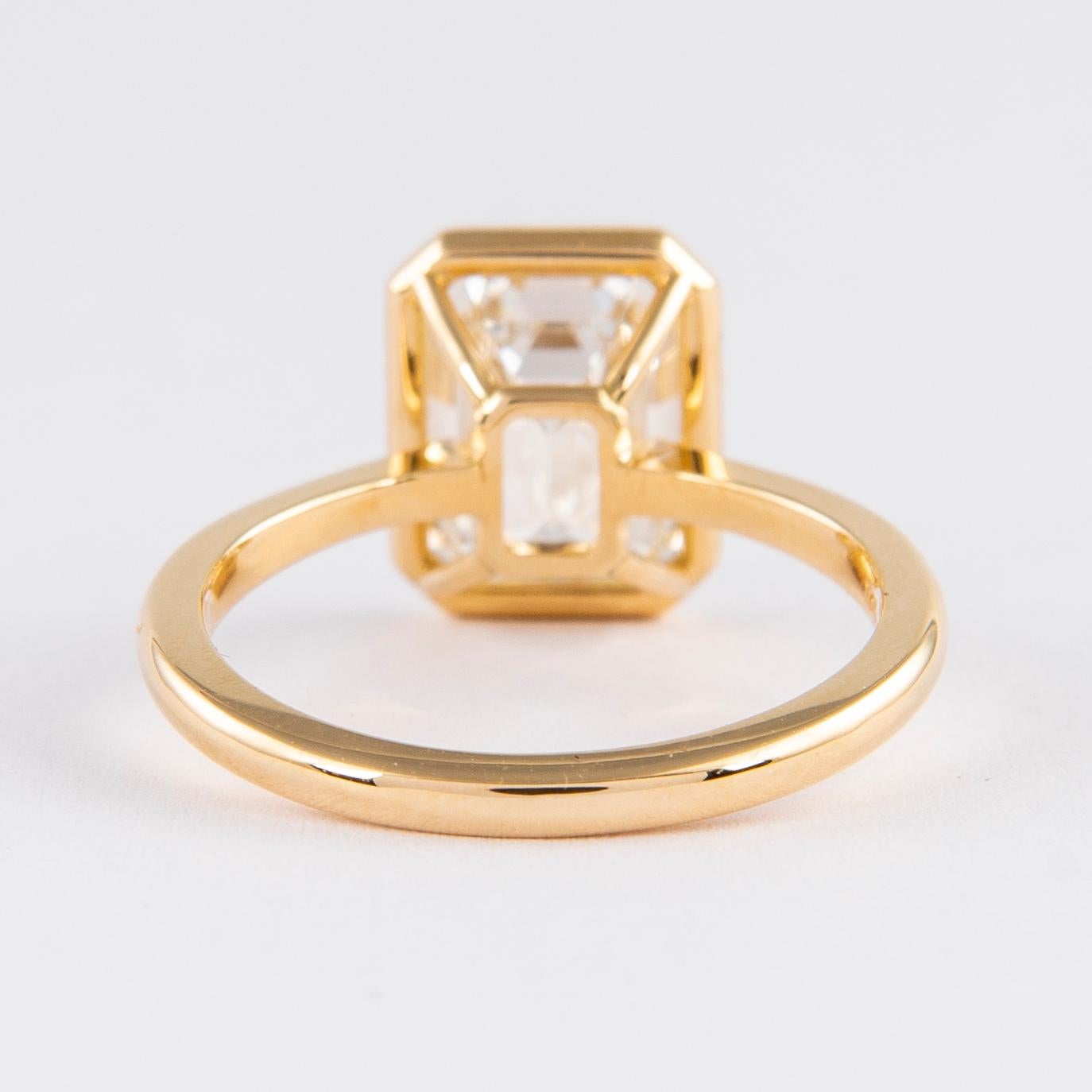 Alexander Beverly Hills, bague en or jaune 18 carats avec diamants taille émeraude 3 carats certifiés GIA en vente 1